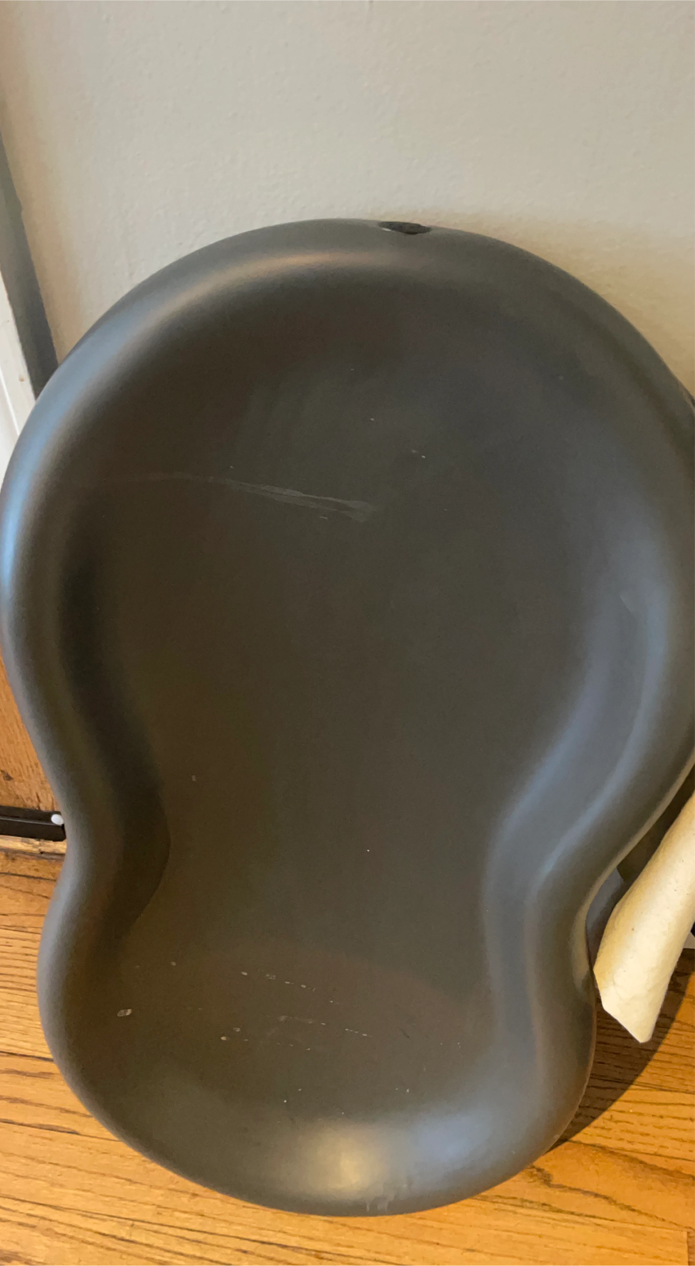 Black Saddle Seat