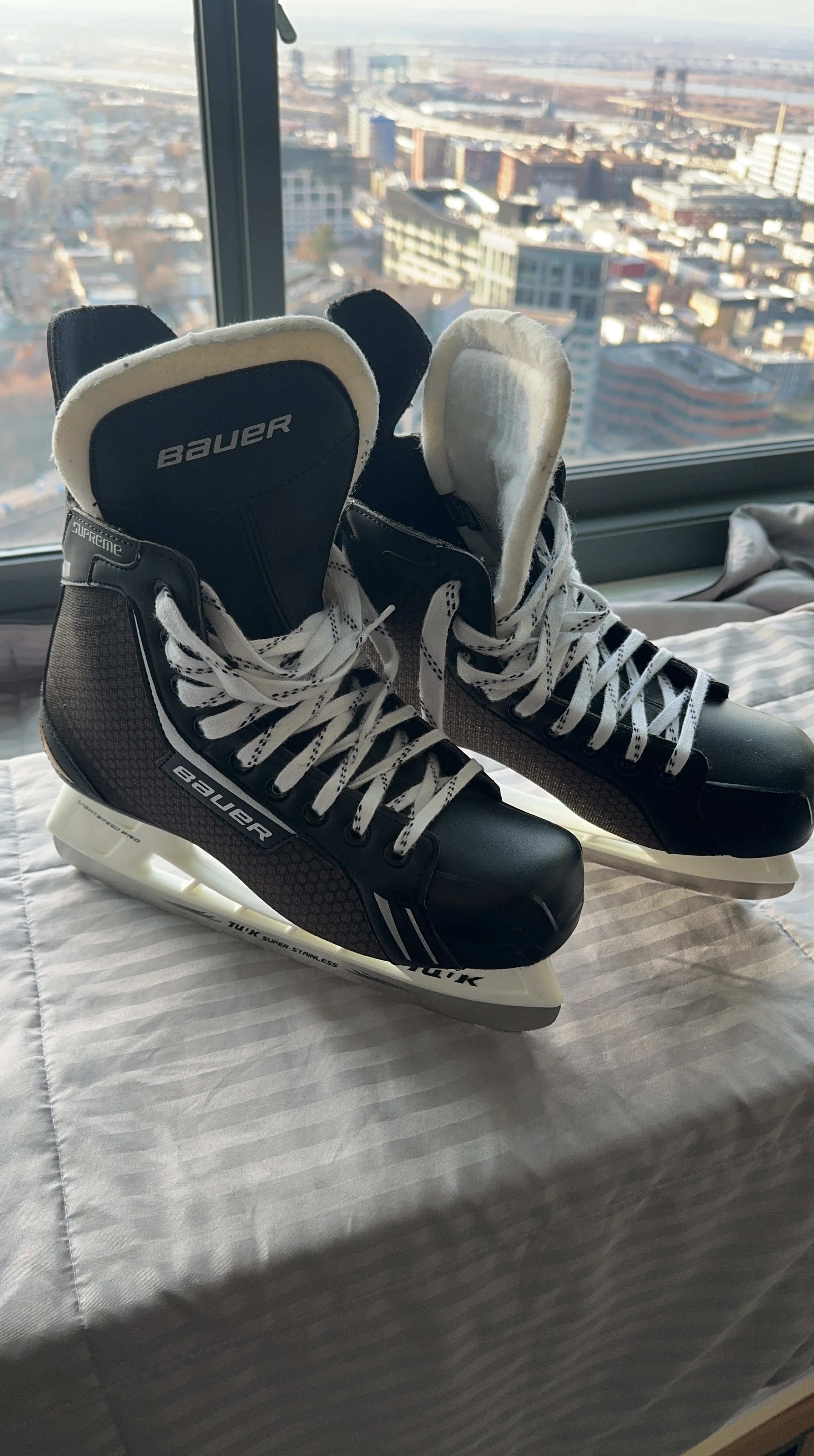 Bauer Supreme Ice Skates - US 10.5