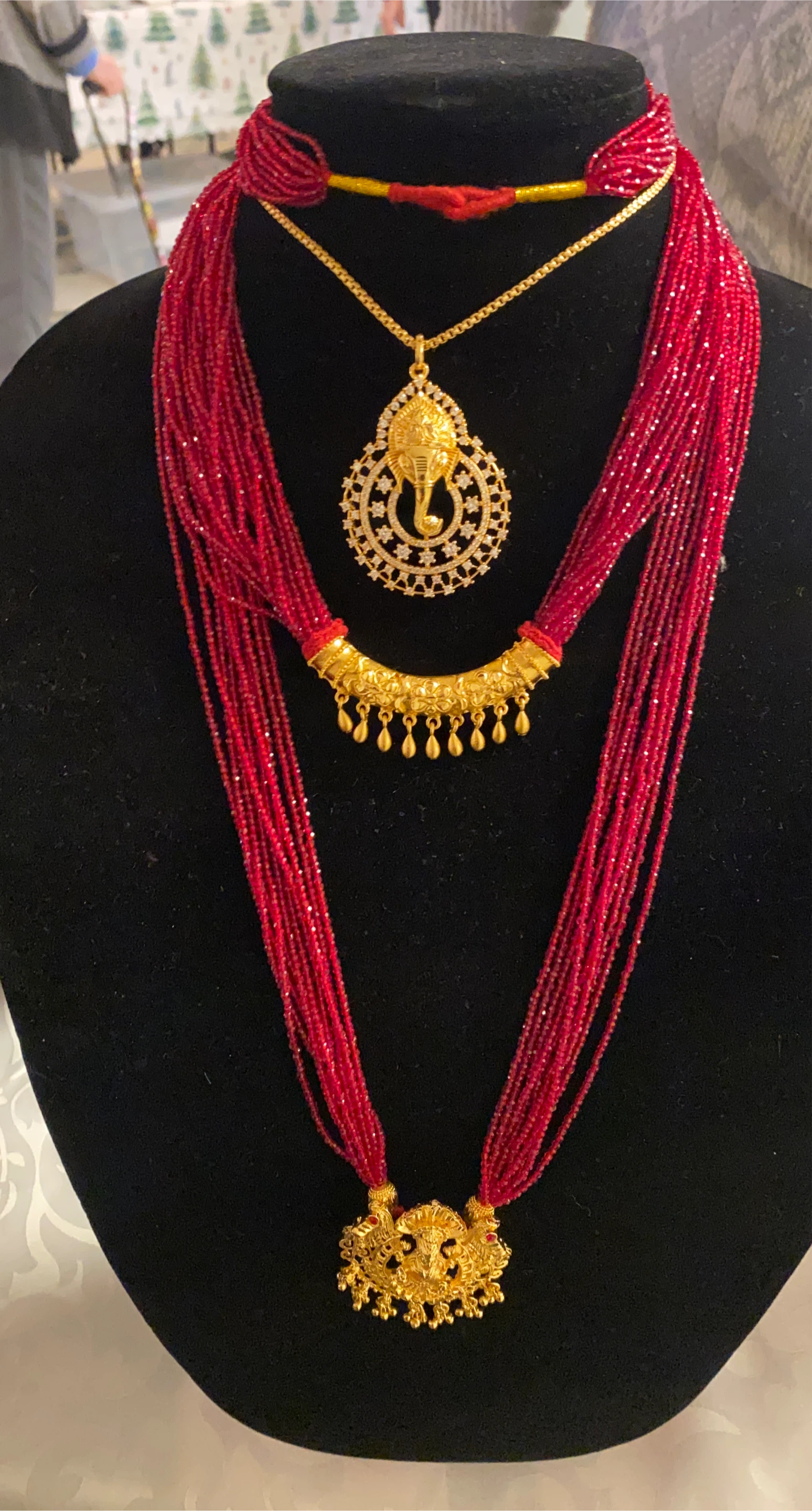 Red Beaded & Gold Pendant Necklaces