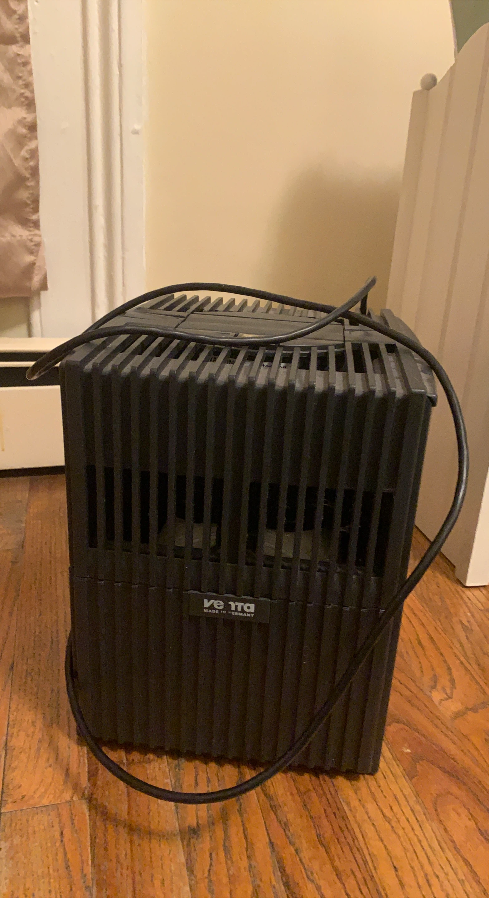 FREE Venta Airwasher Humidifier - Black