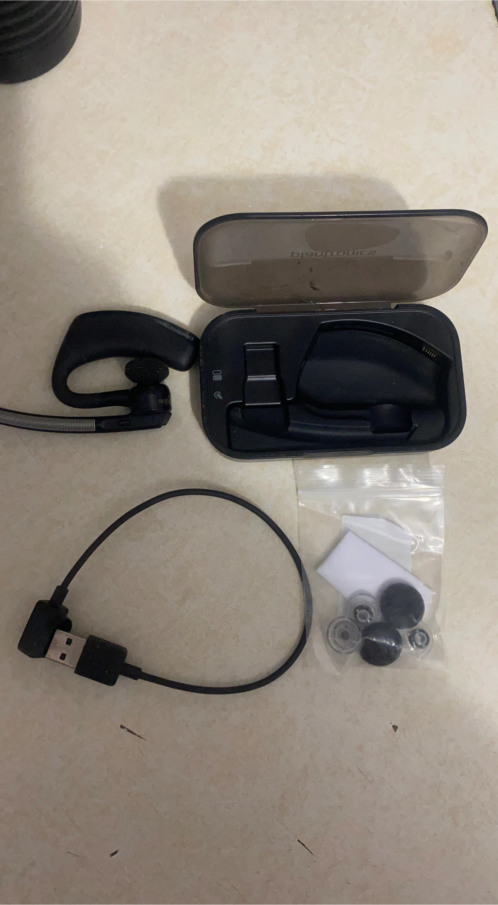 Plantronics Voyager 5200-UC Bluetooth Headset