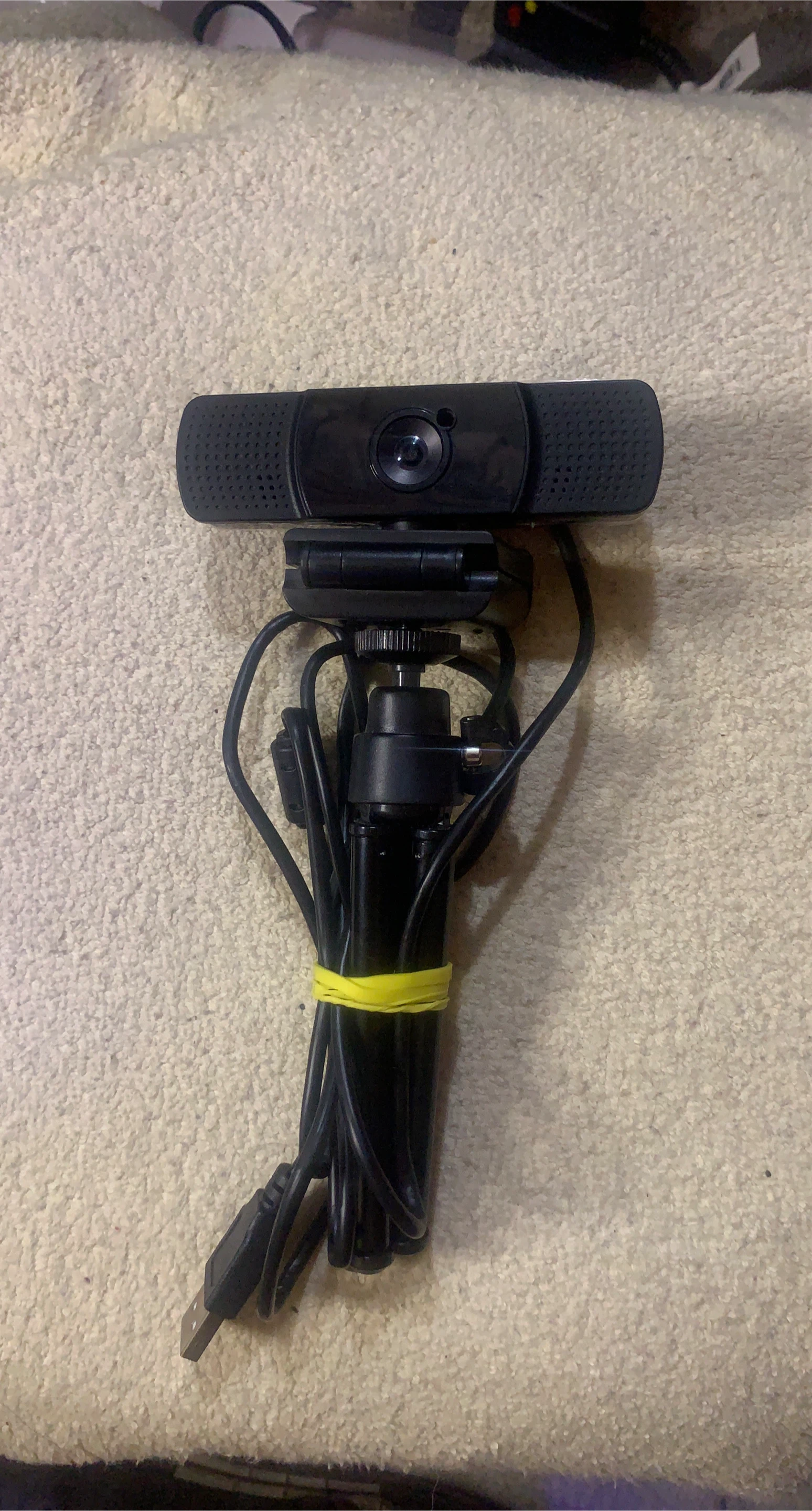 Nulaxy Webcam with Tripod