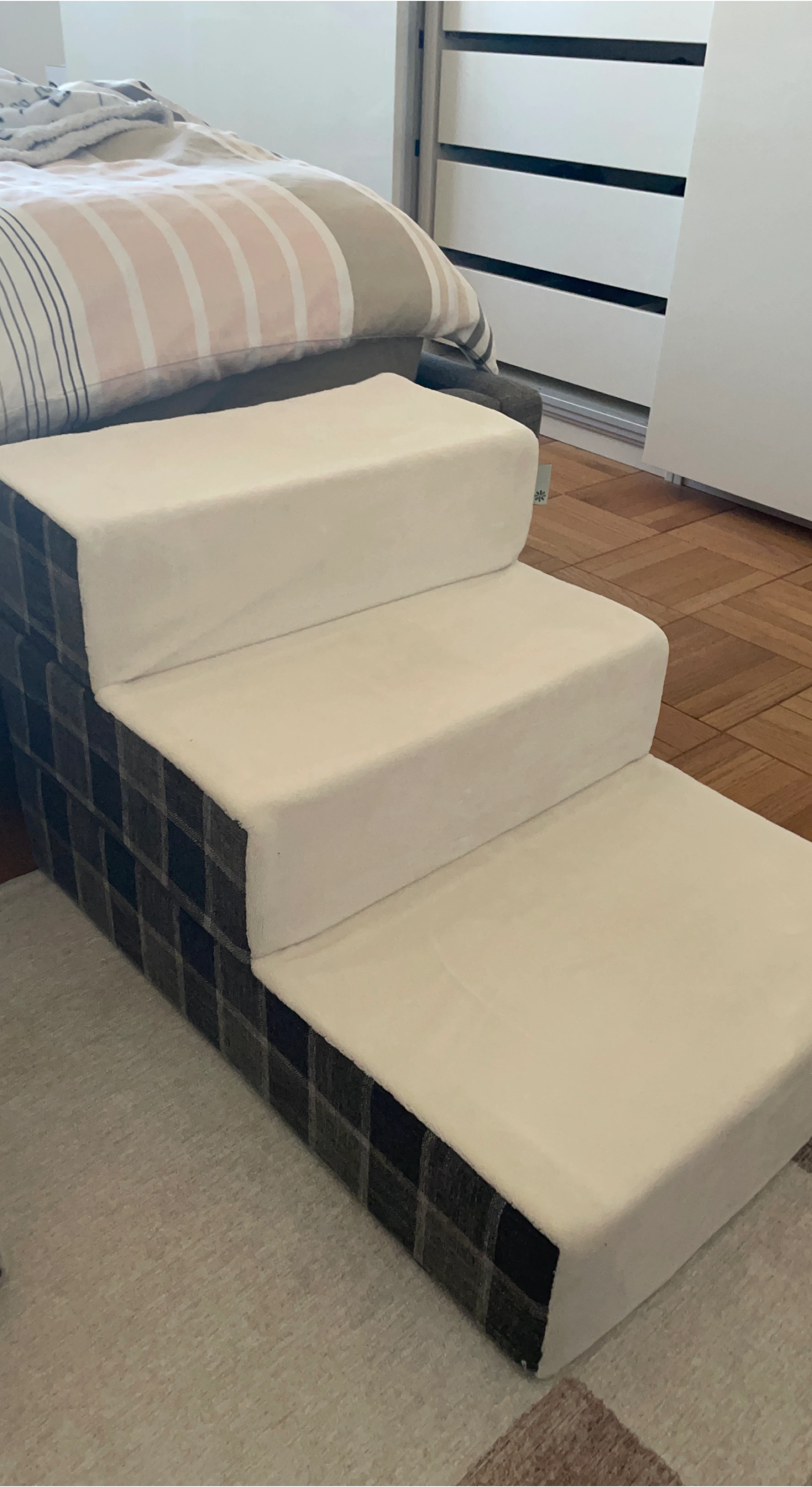 1 Dog/Cat Stairs - Pet Steps