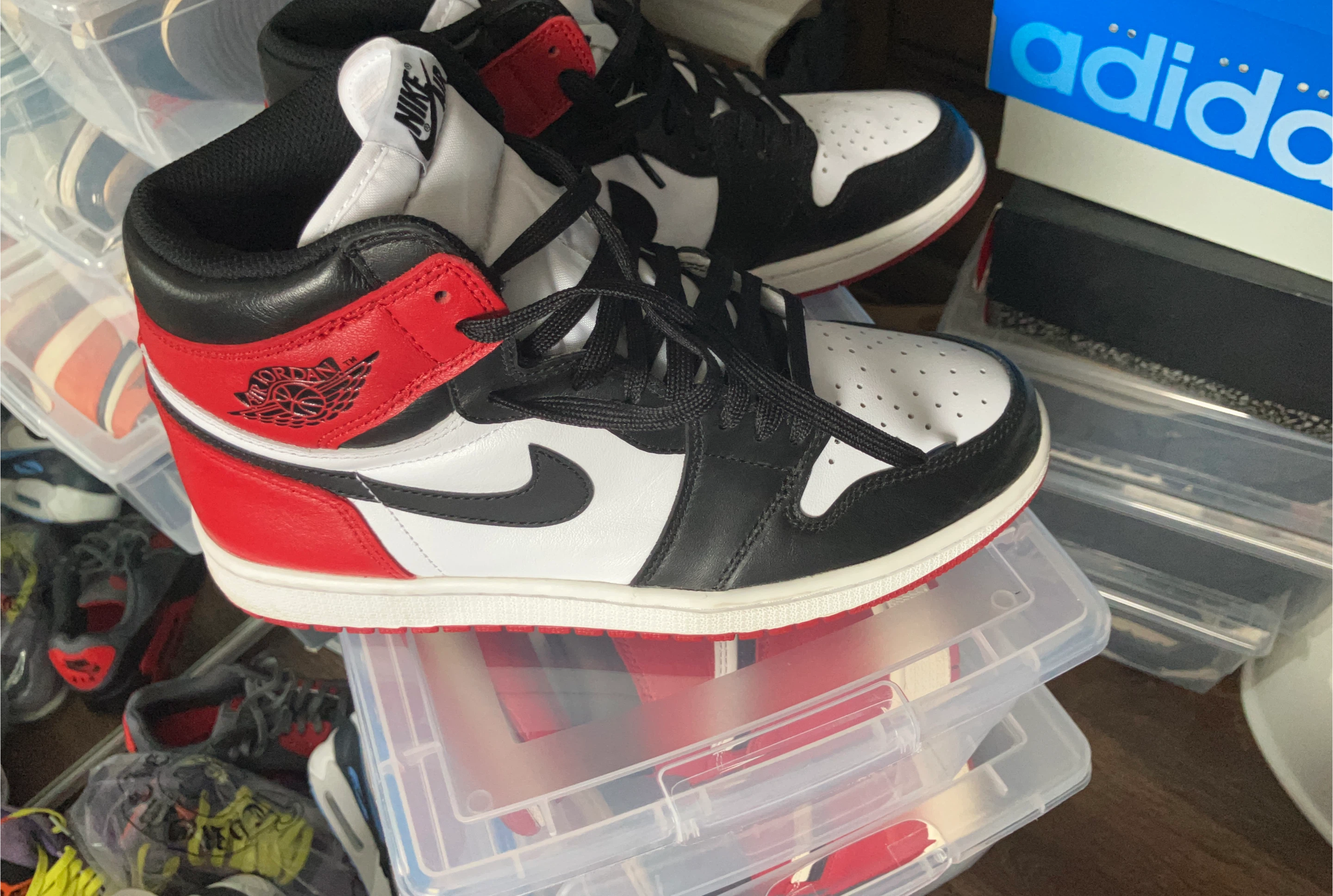 Air Jordan 1 Retro High Black White Red