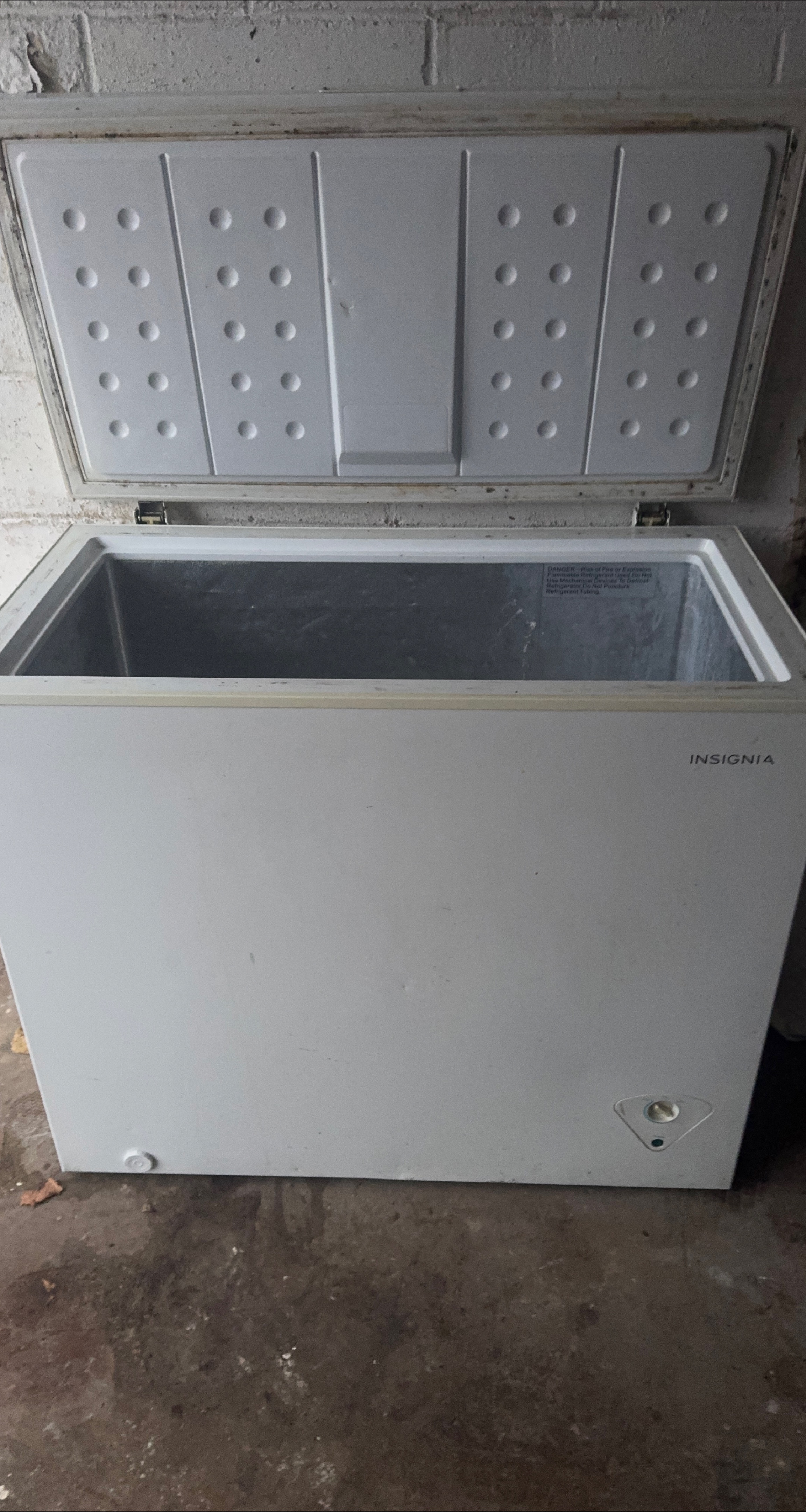 Insignia Chest Freezer