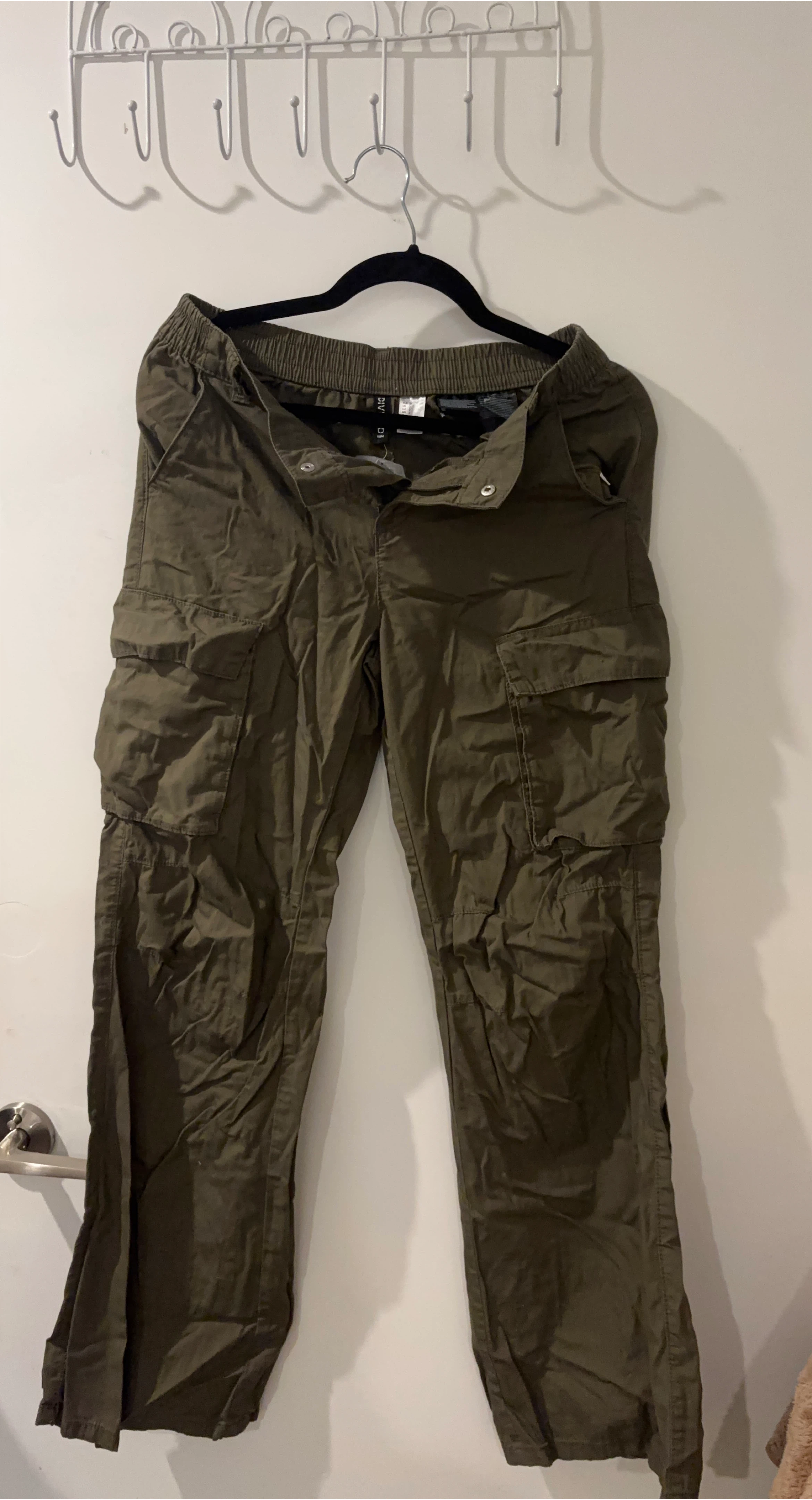 H&M Olive Green Cargo Pants Size 2