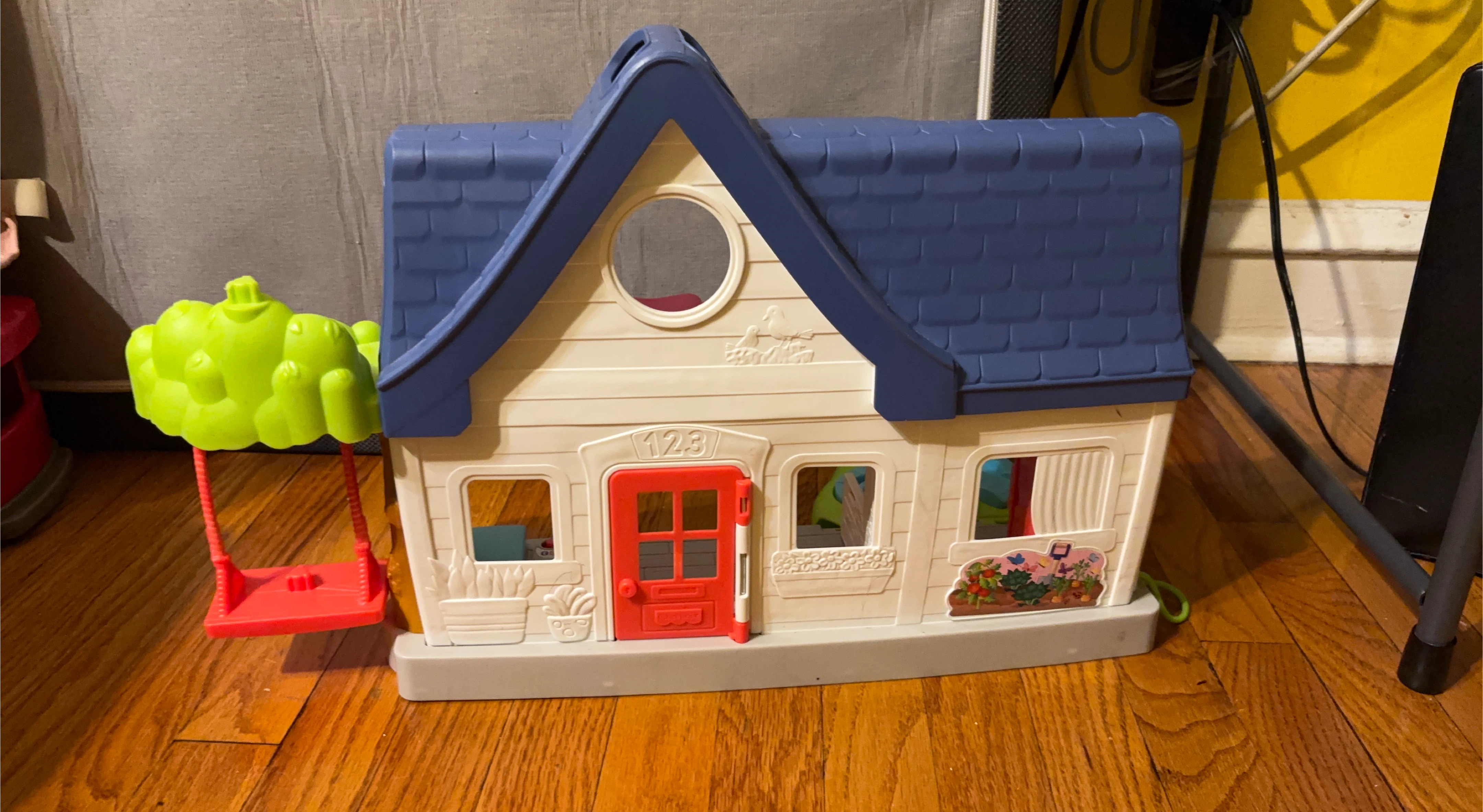 Fisher-Price Little People Big Helpers Home