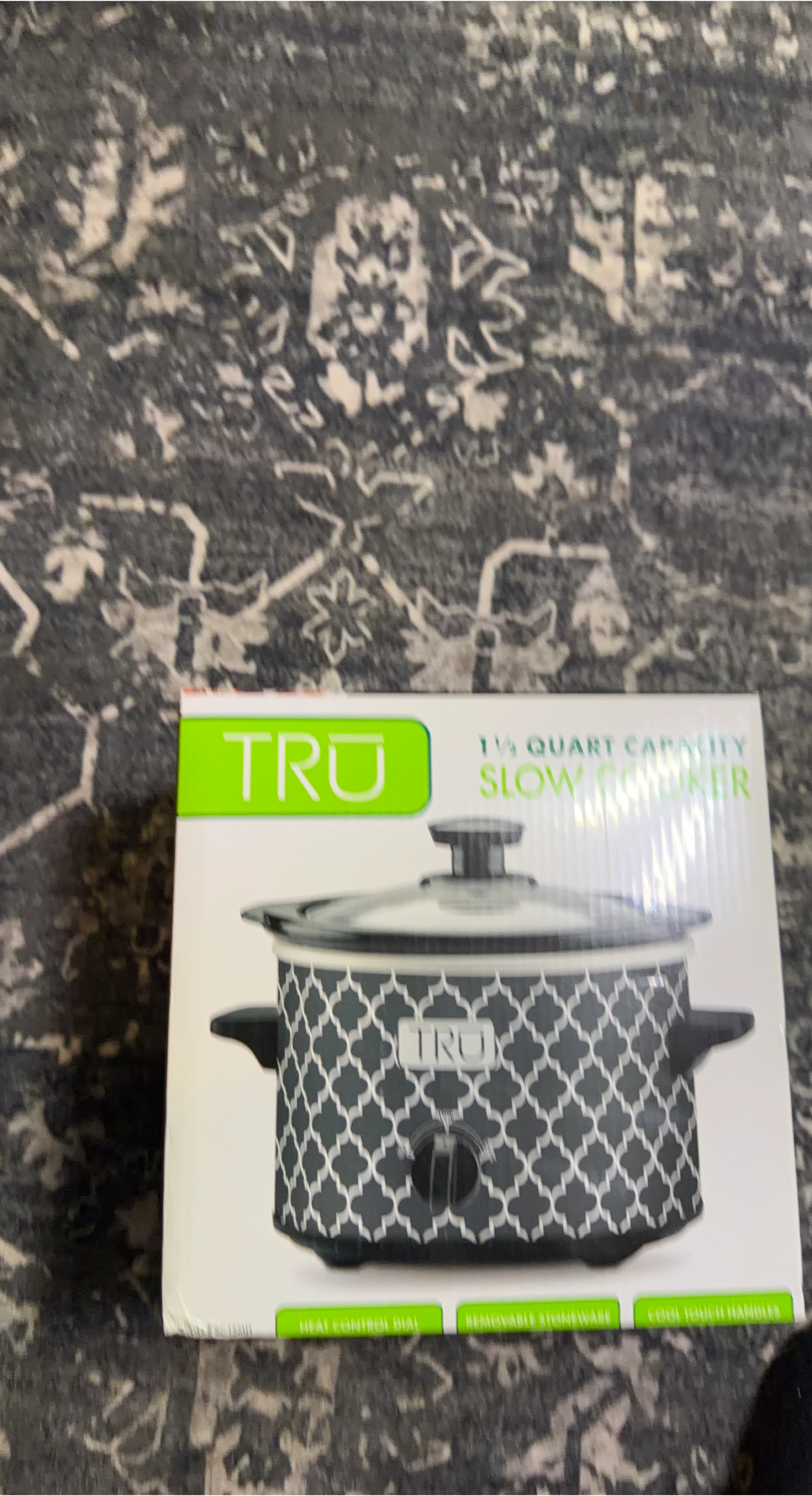 New TRU 1.5 Quart Capacity Slow Cooker
