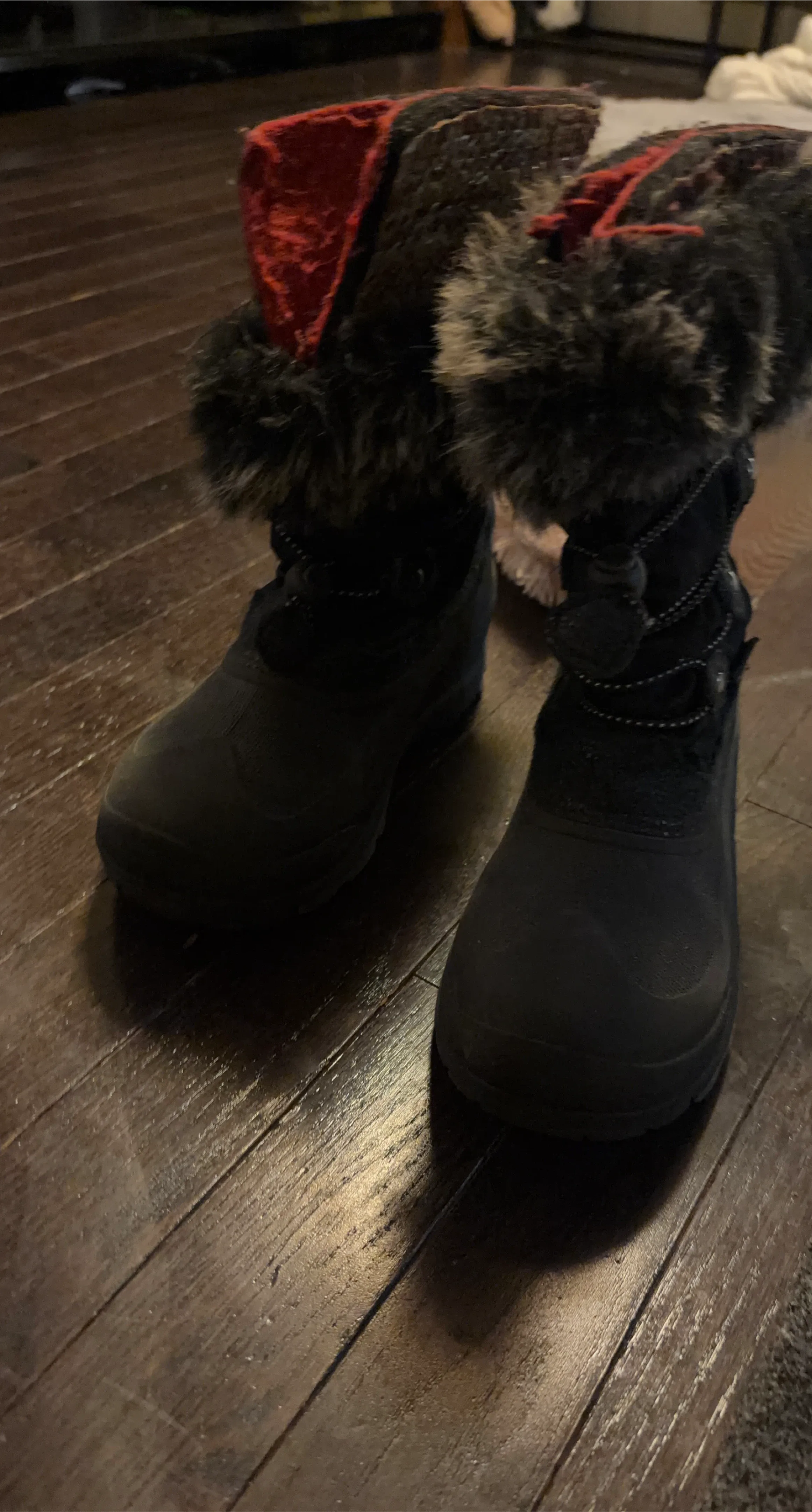 Black Winter Boots with Faux Fur Trim
