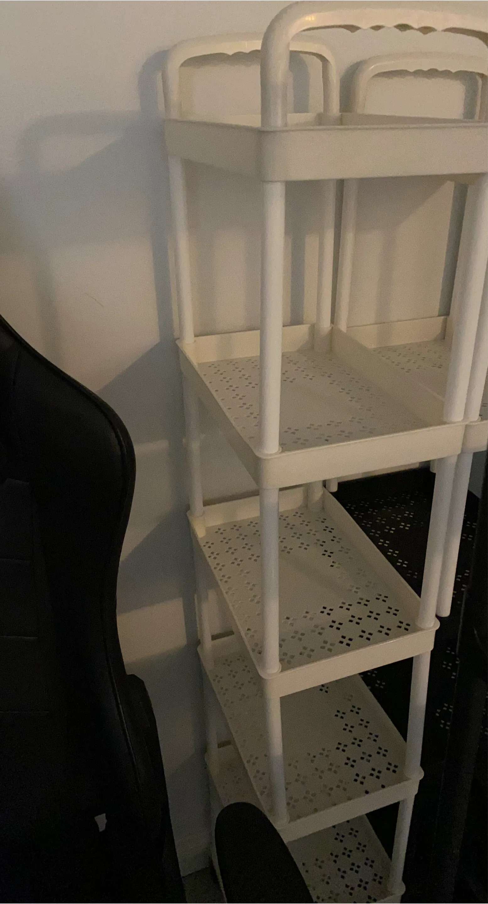 White Plastic 6-Tier Shelf Unit