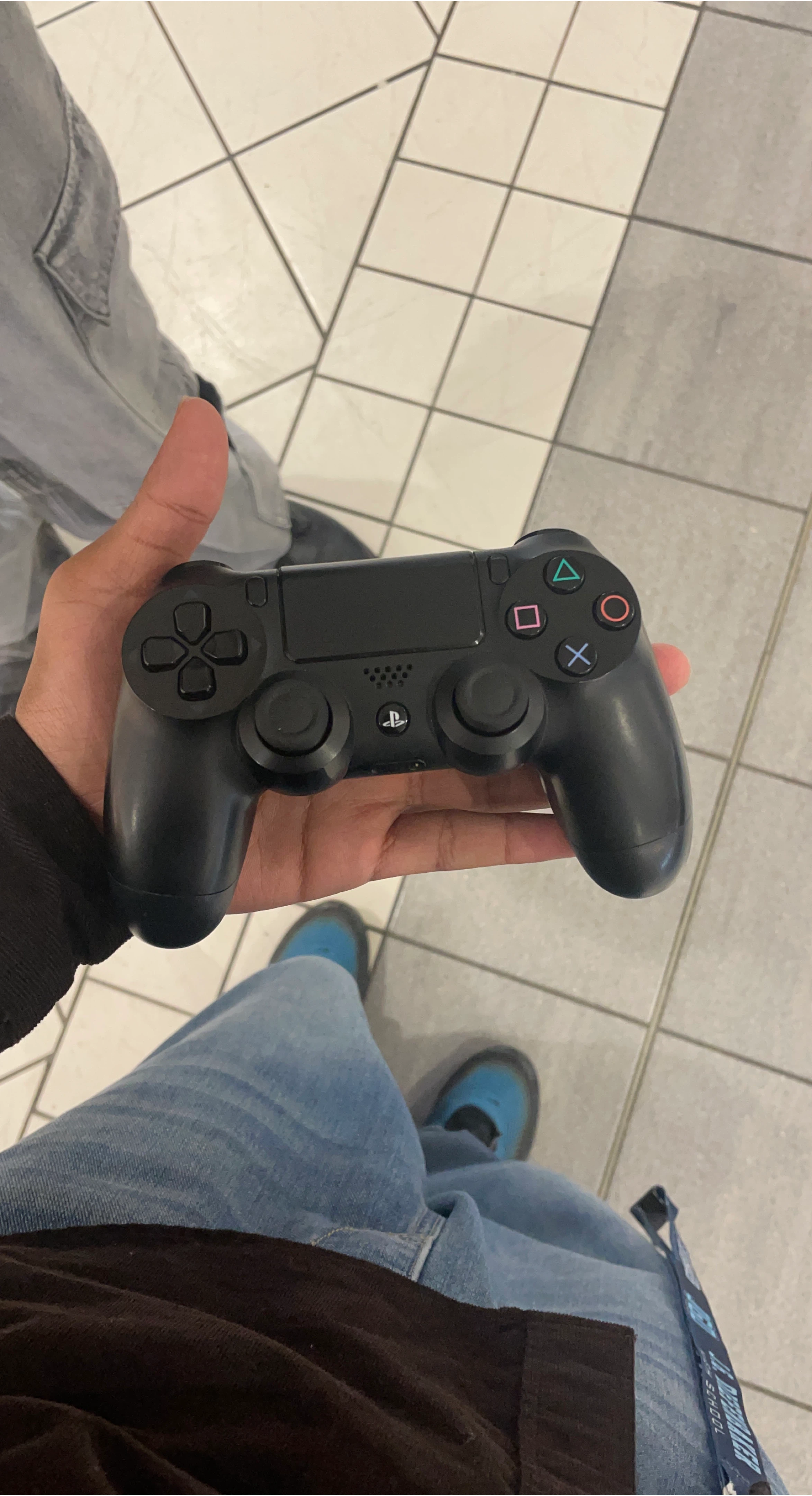 PlayStation 4 DualShock 4 Wireless Controller