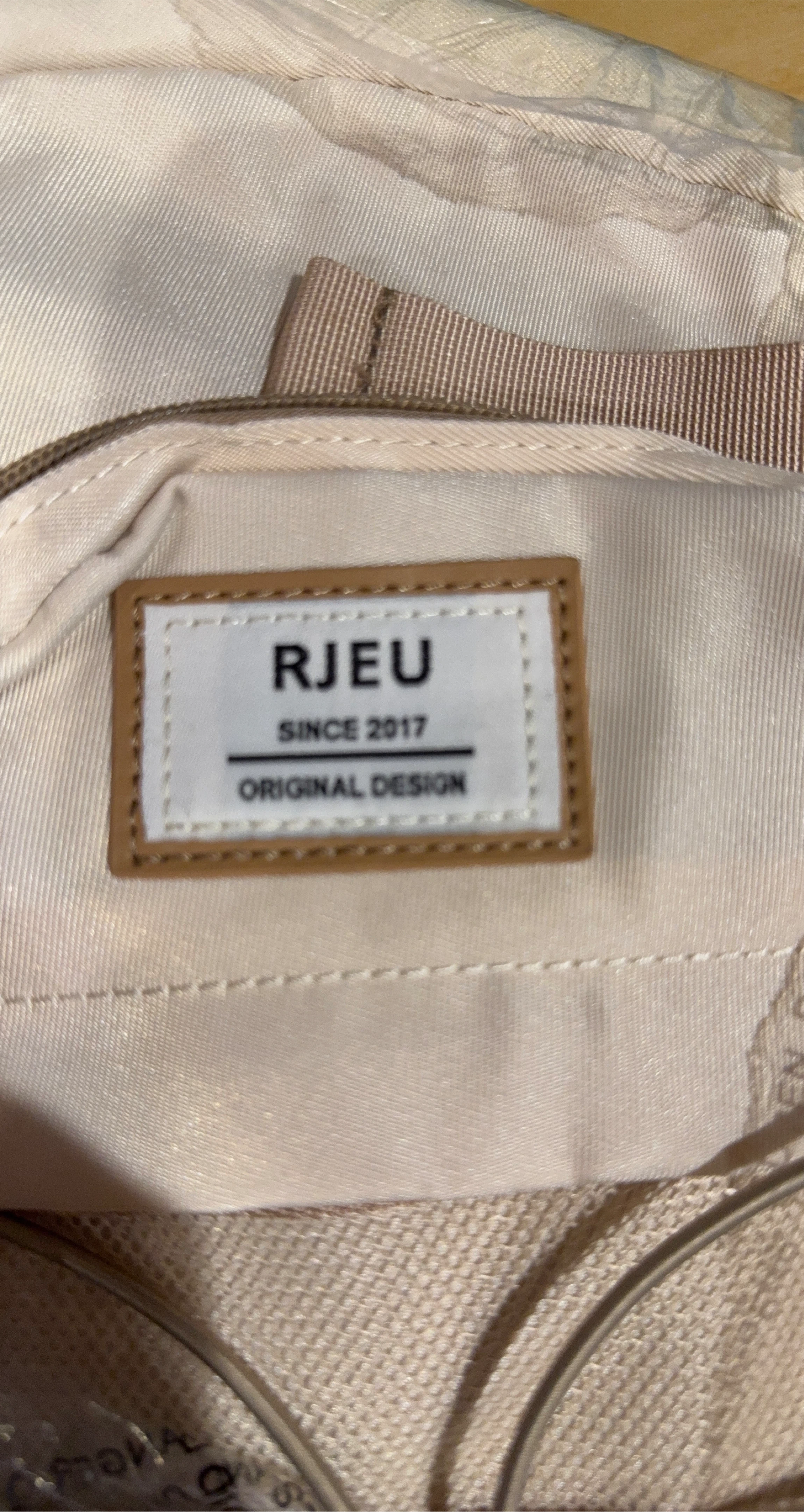 Smart backpack with a USB port and 15.6in Laptop Compartment