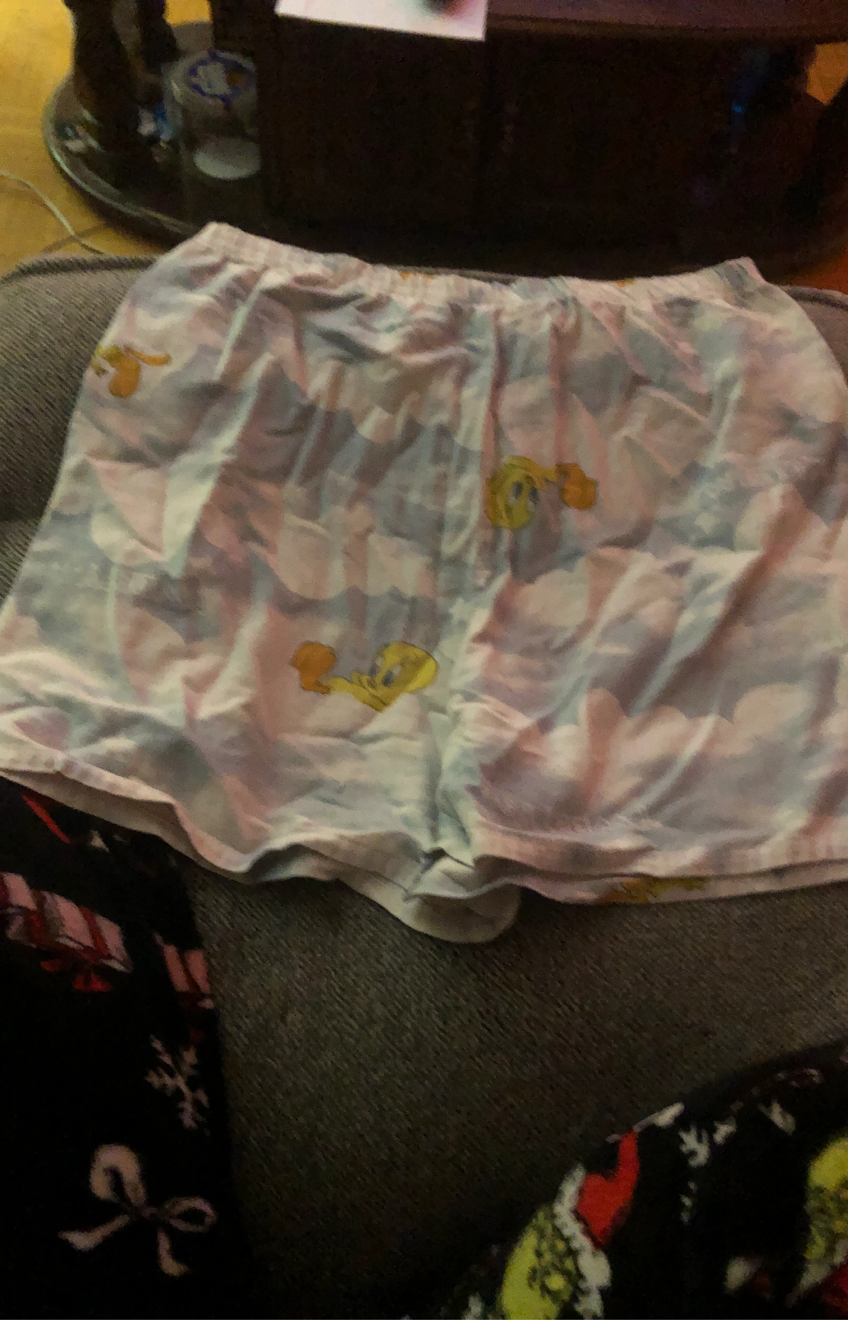 Tweety Bird Print Shorts image indicator(1)