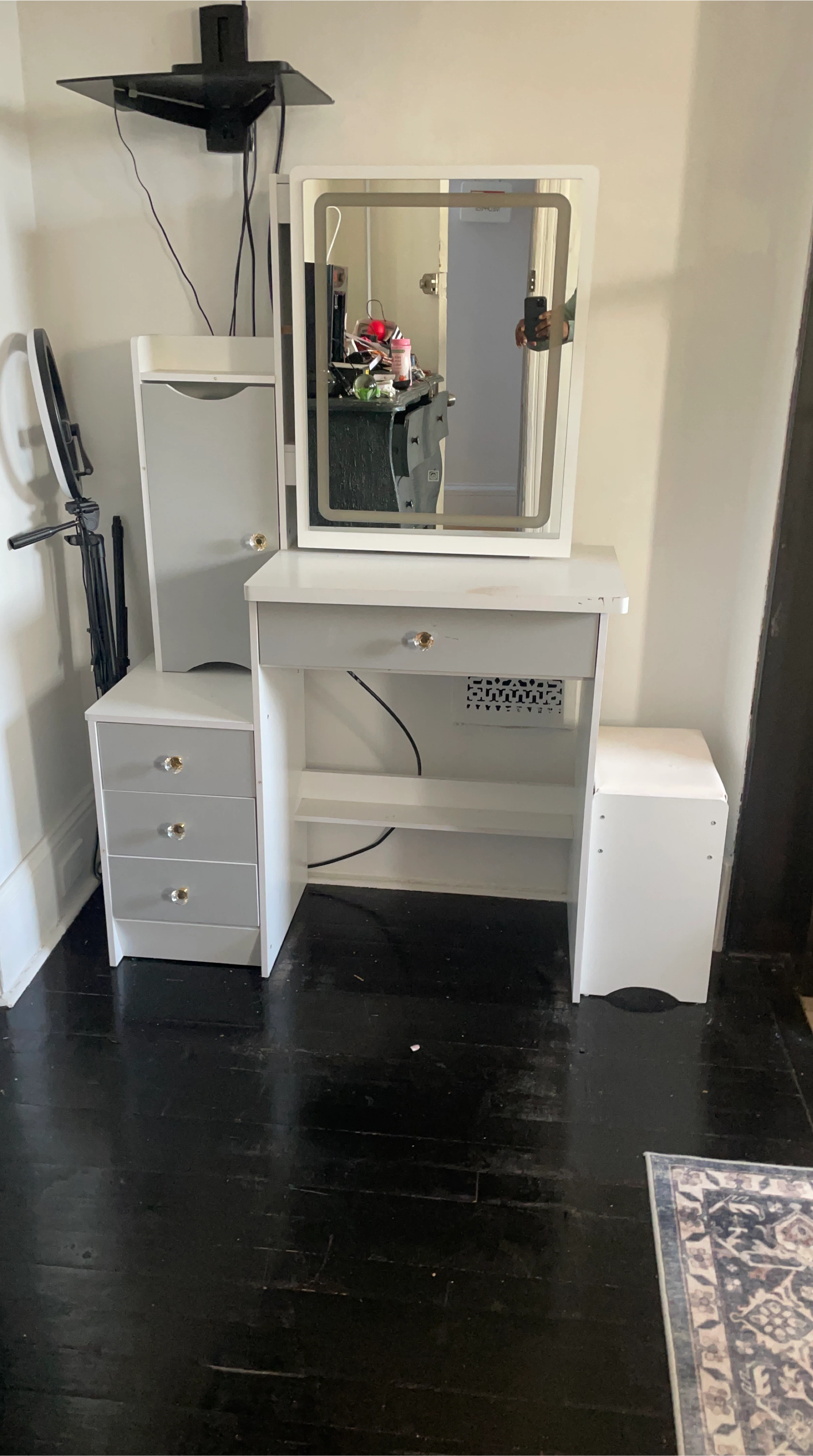 Vanity Table with Mirror and Stool