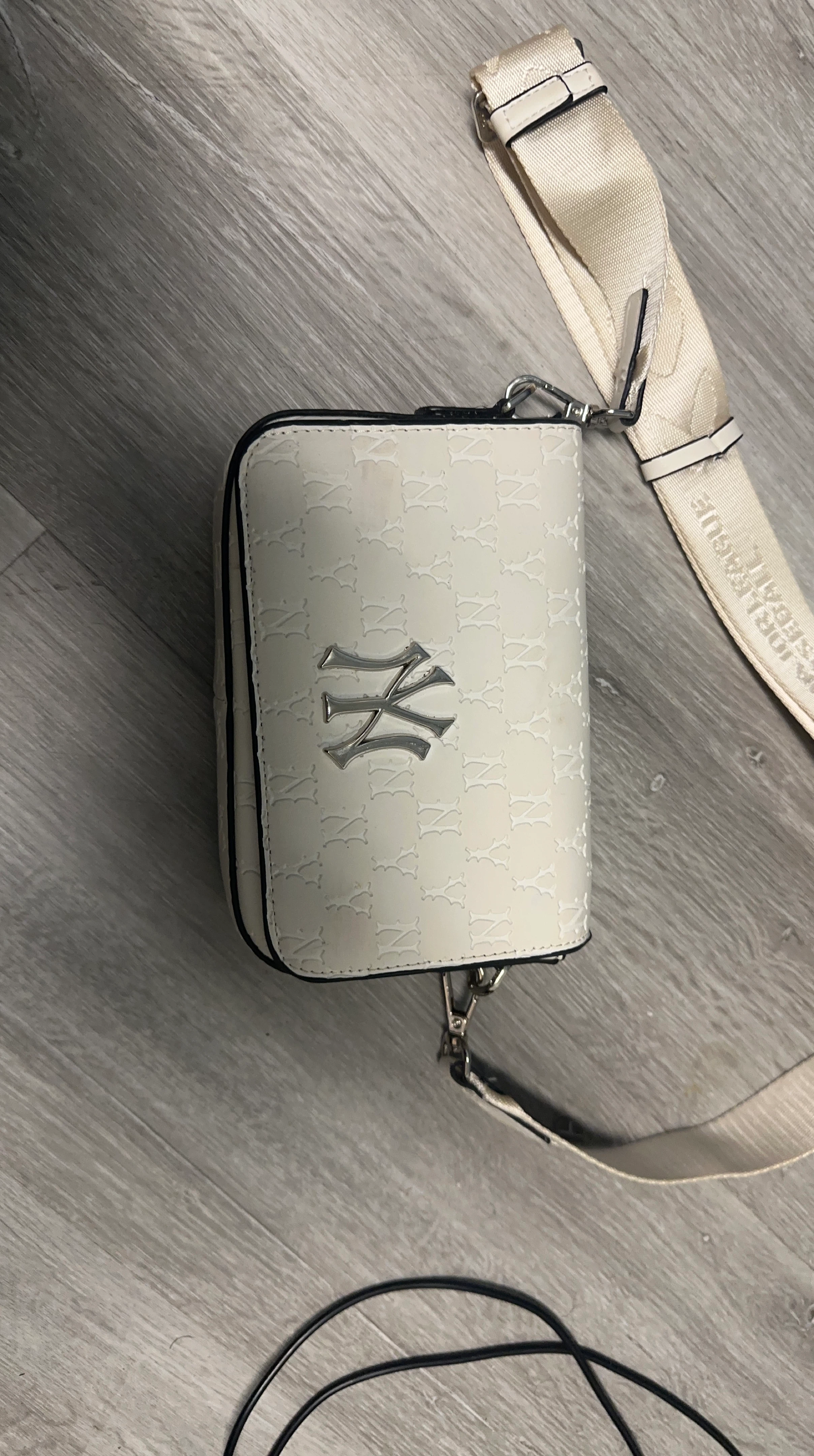 MLB New York Yankees Crossbody Bag