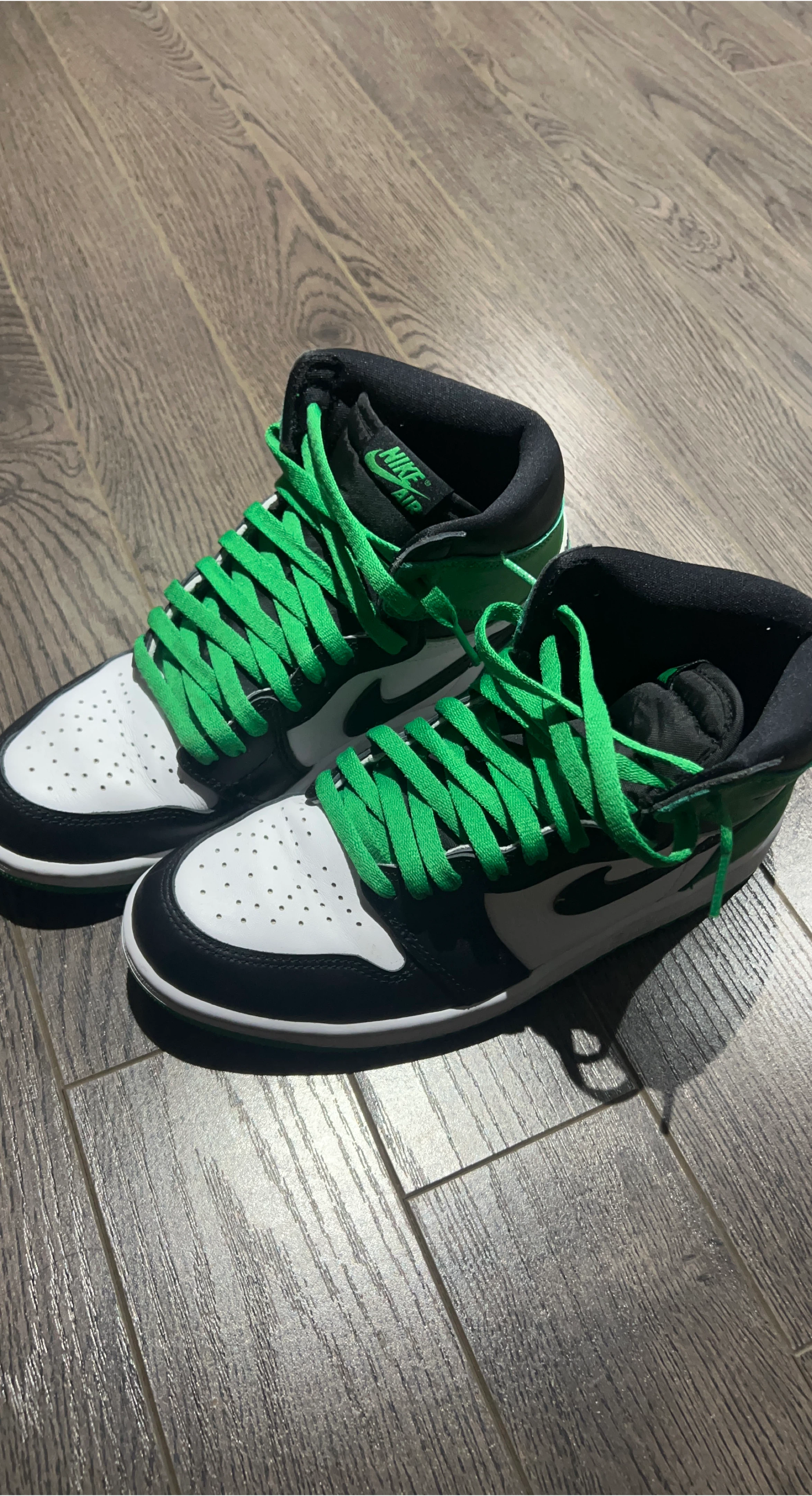 Nike Air Jordan 1 Retro High Lucky Green