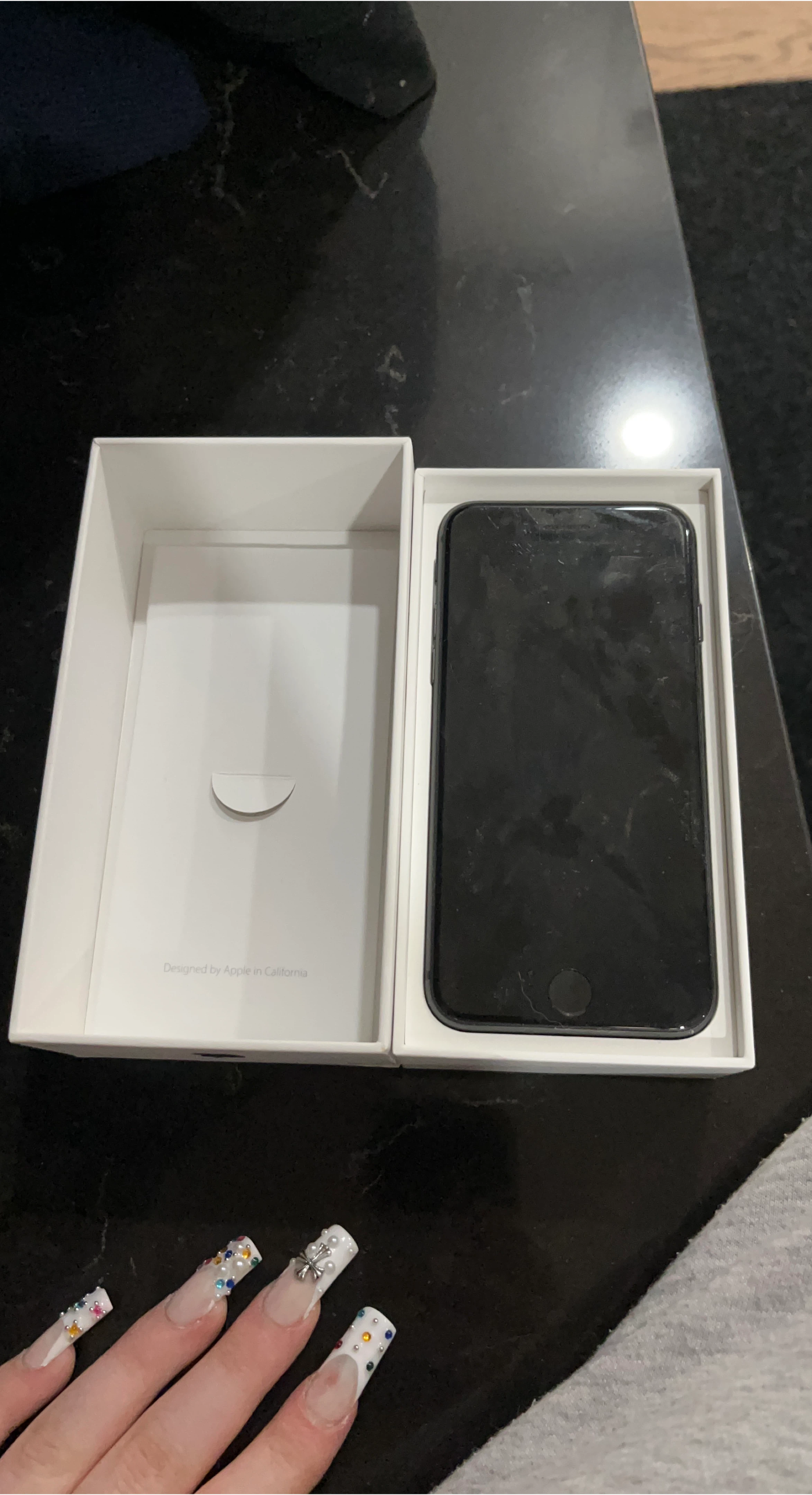 Apple iPhone 8 - Black
