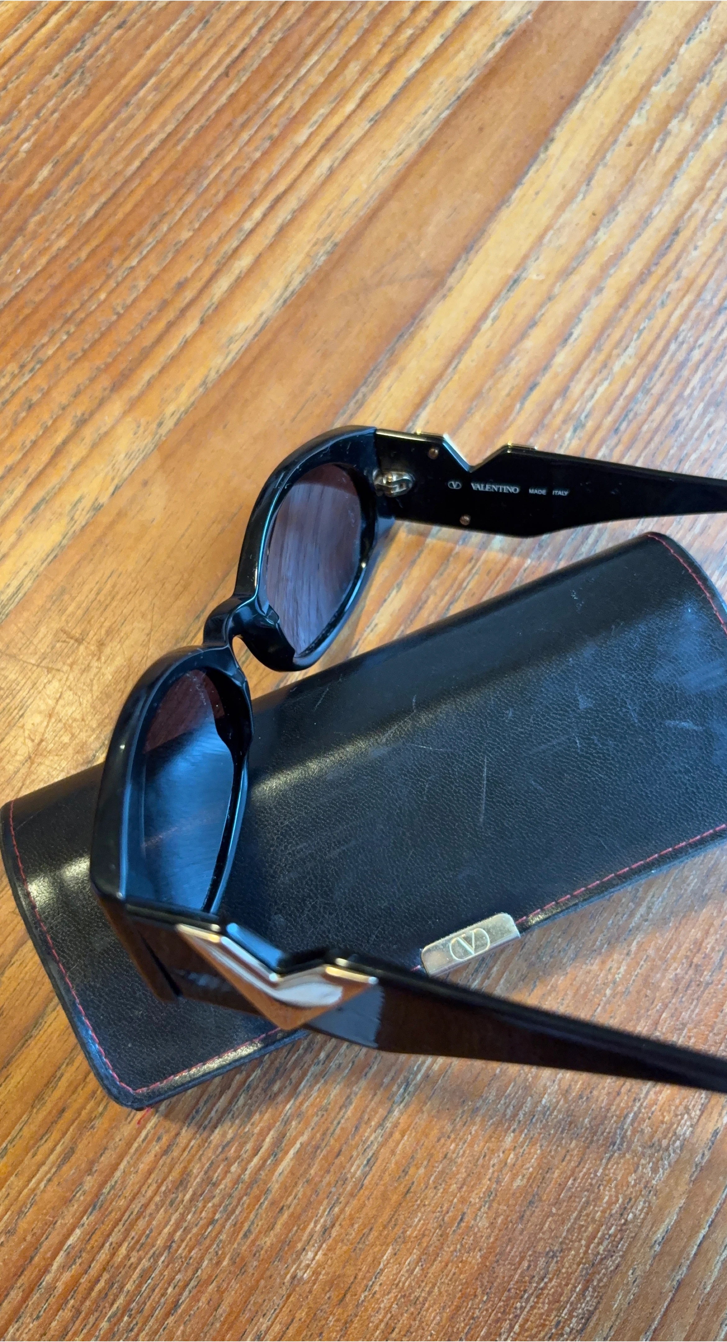 Valentino Vintage Sunglasses - Black V664 130 140
