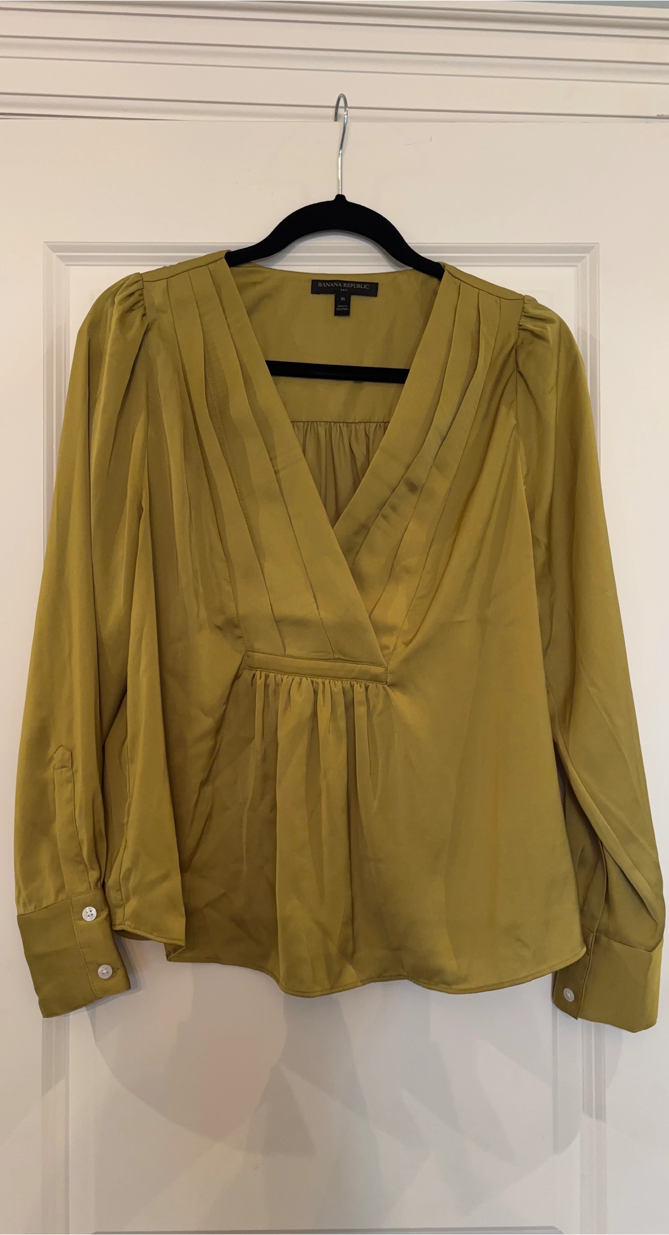 Banana Republic Blouse - Size M
