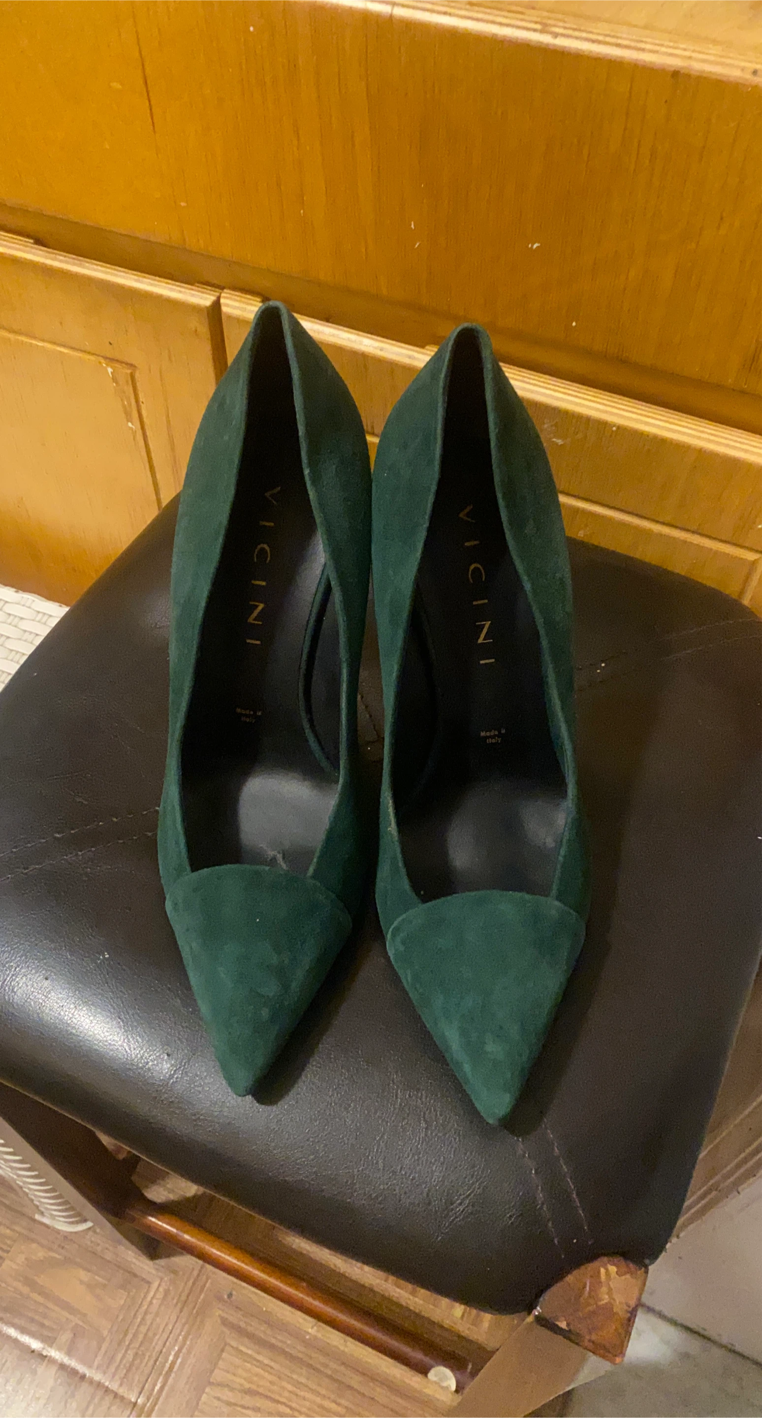 VICINI Green Suede Pointed Toe Heels