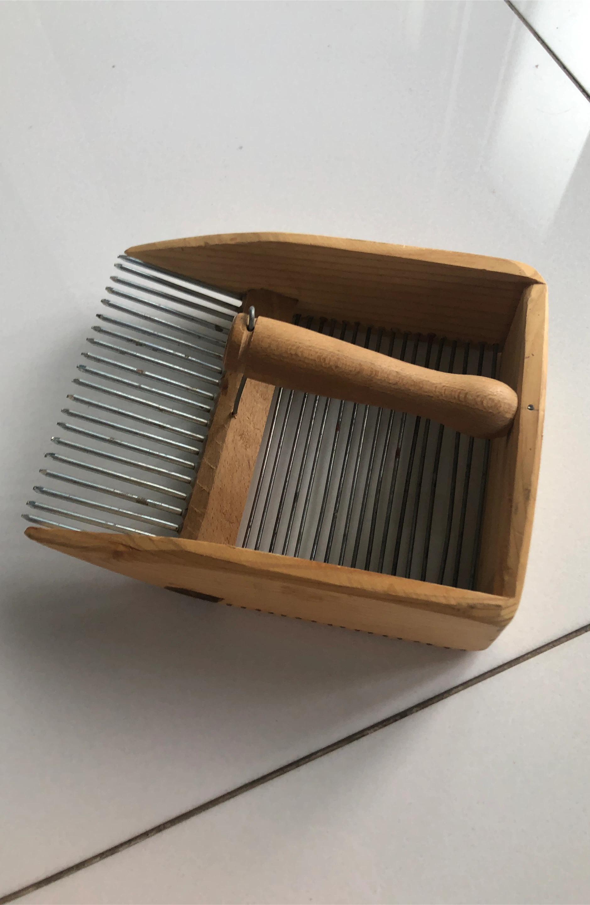 Wooden Berry Picker