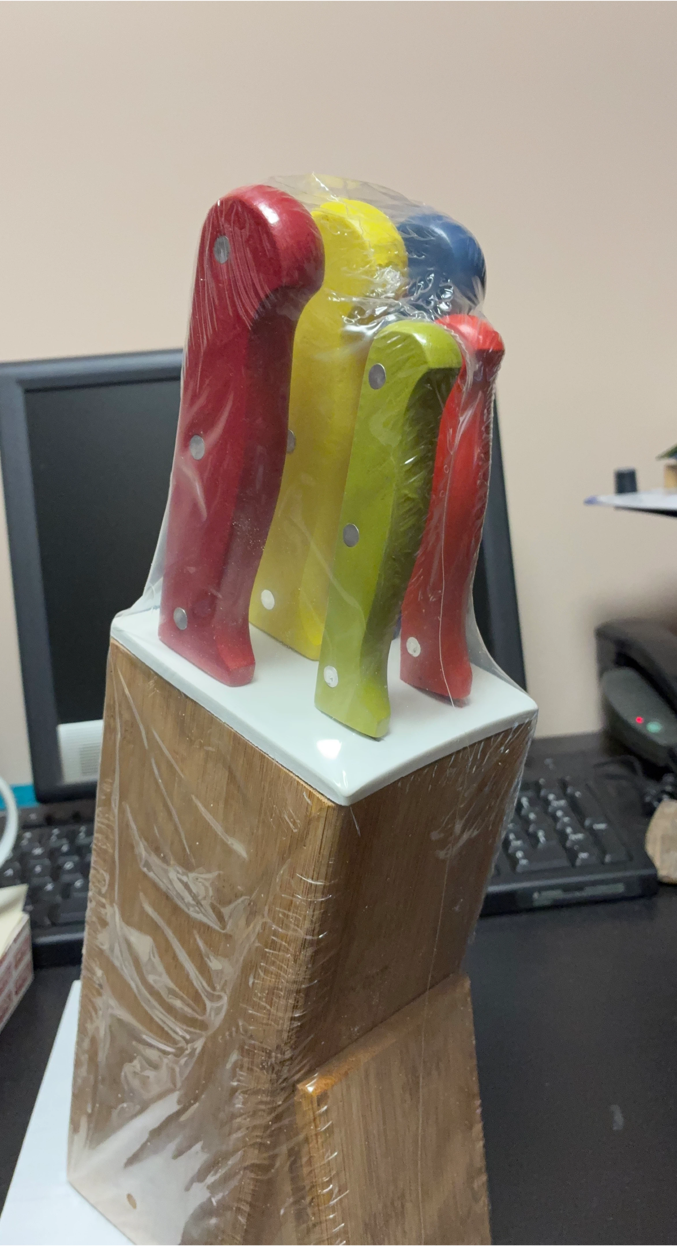 New Knife Set with Wood Block