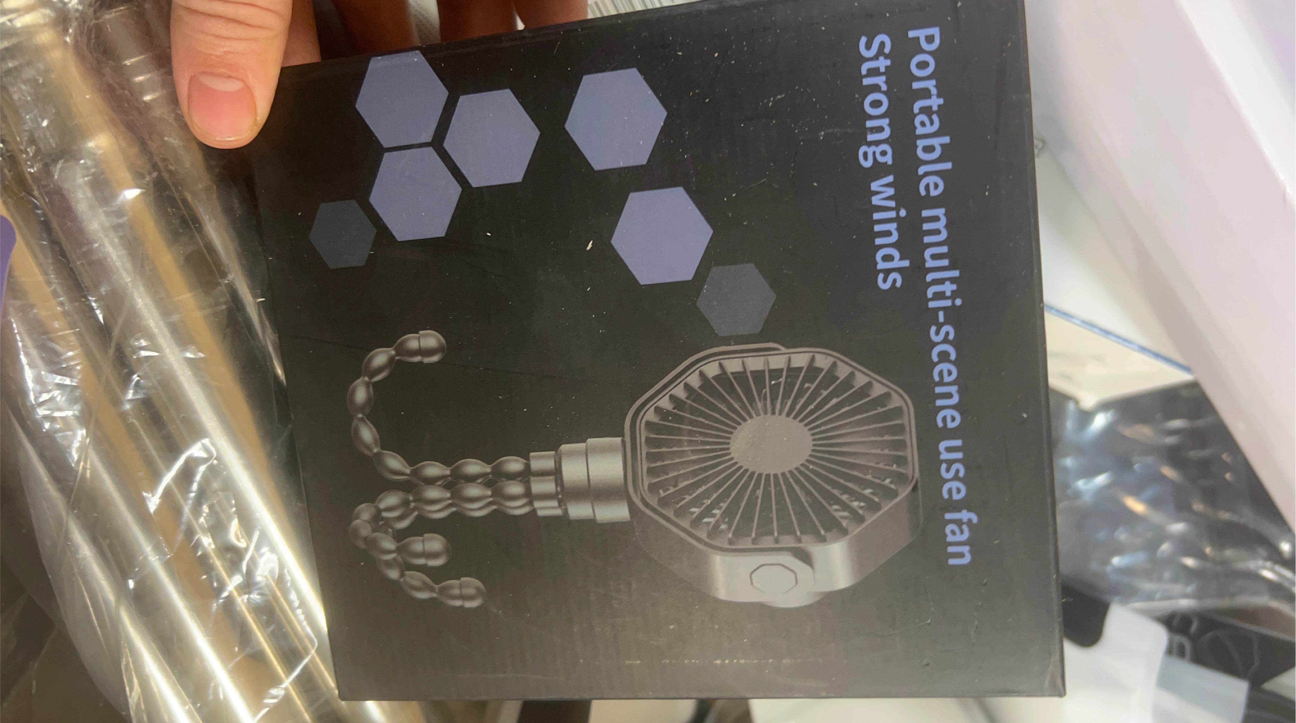 Portable multi-scene use fan with strong winds