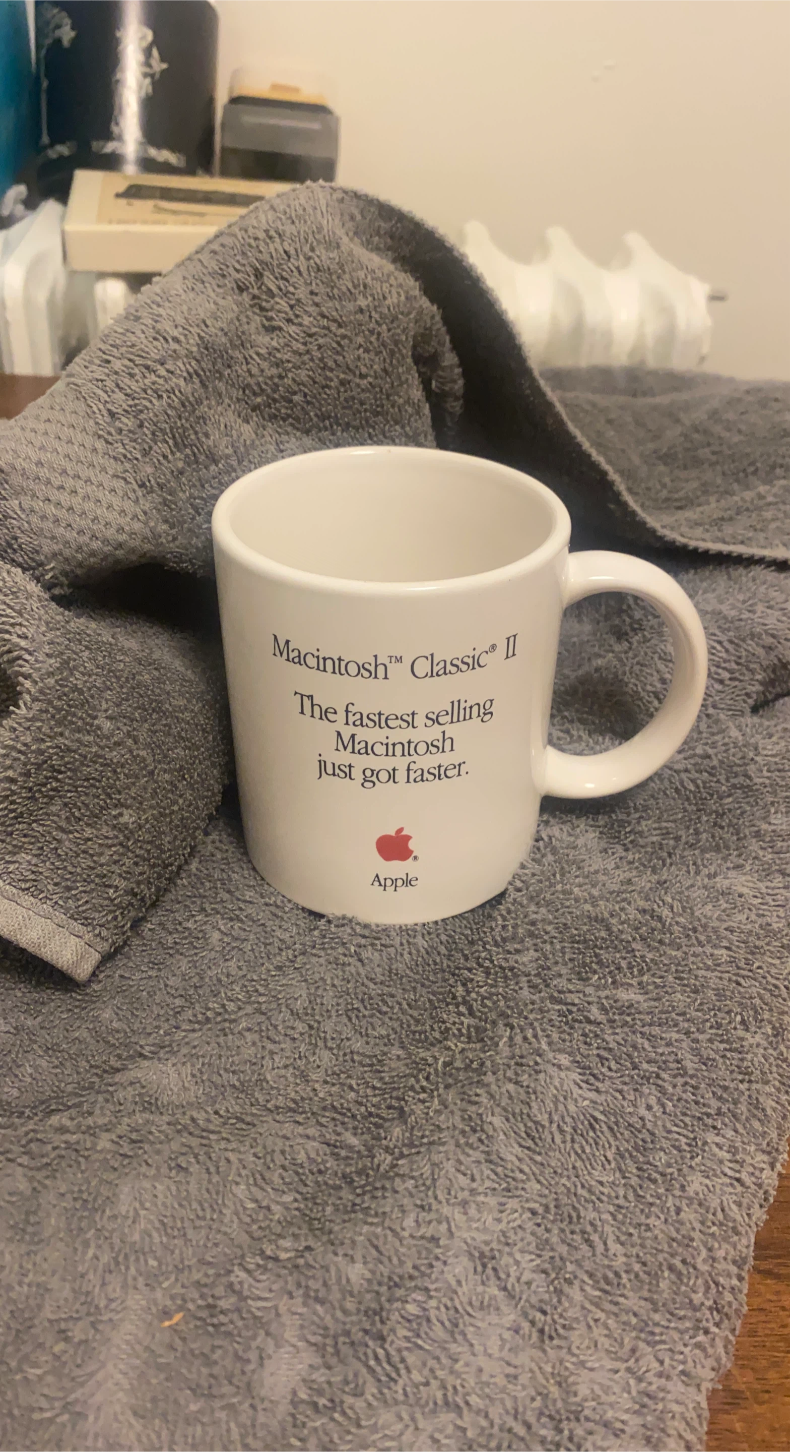 Apple Macintosh Classic II Mug