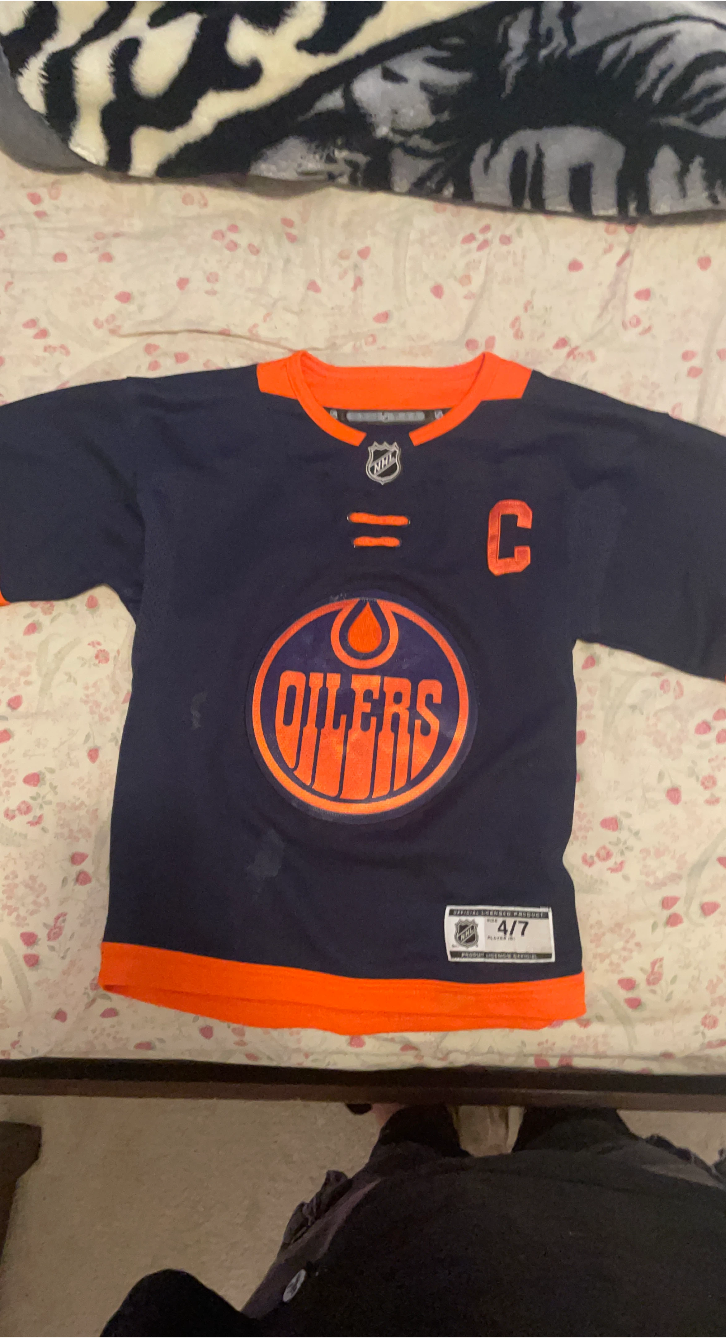 Edmonton Oilers McDavid #97 Jersey - Size 4/7