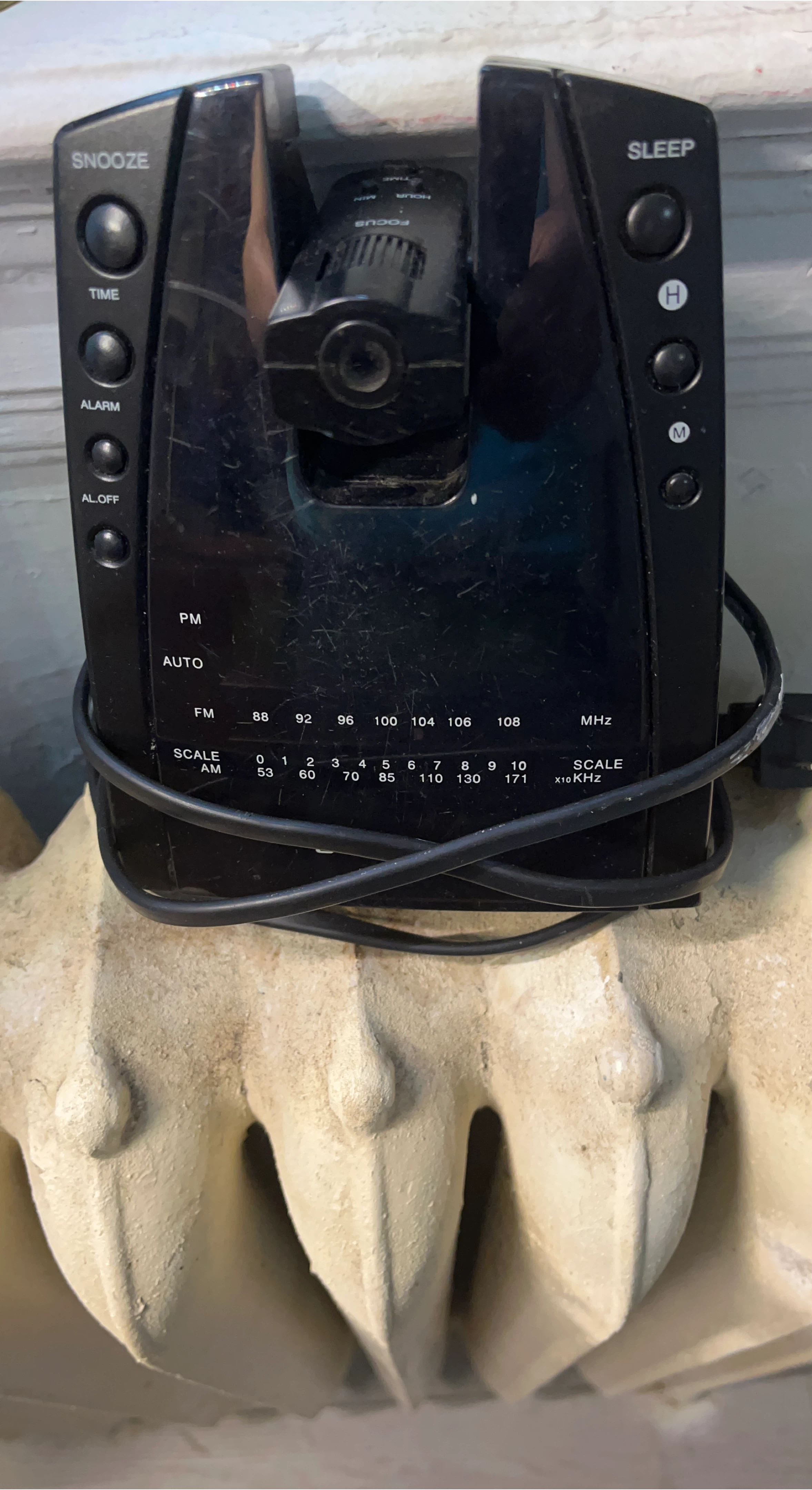 Emerson Radio Projection Alarm Clock