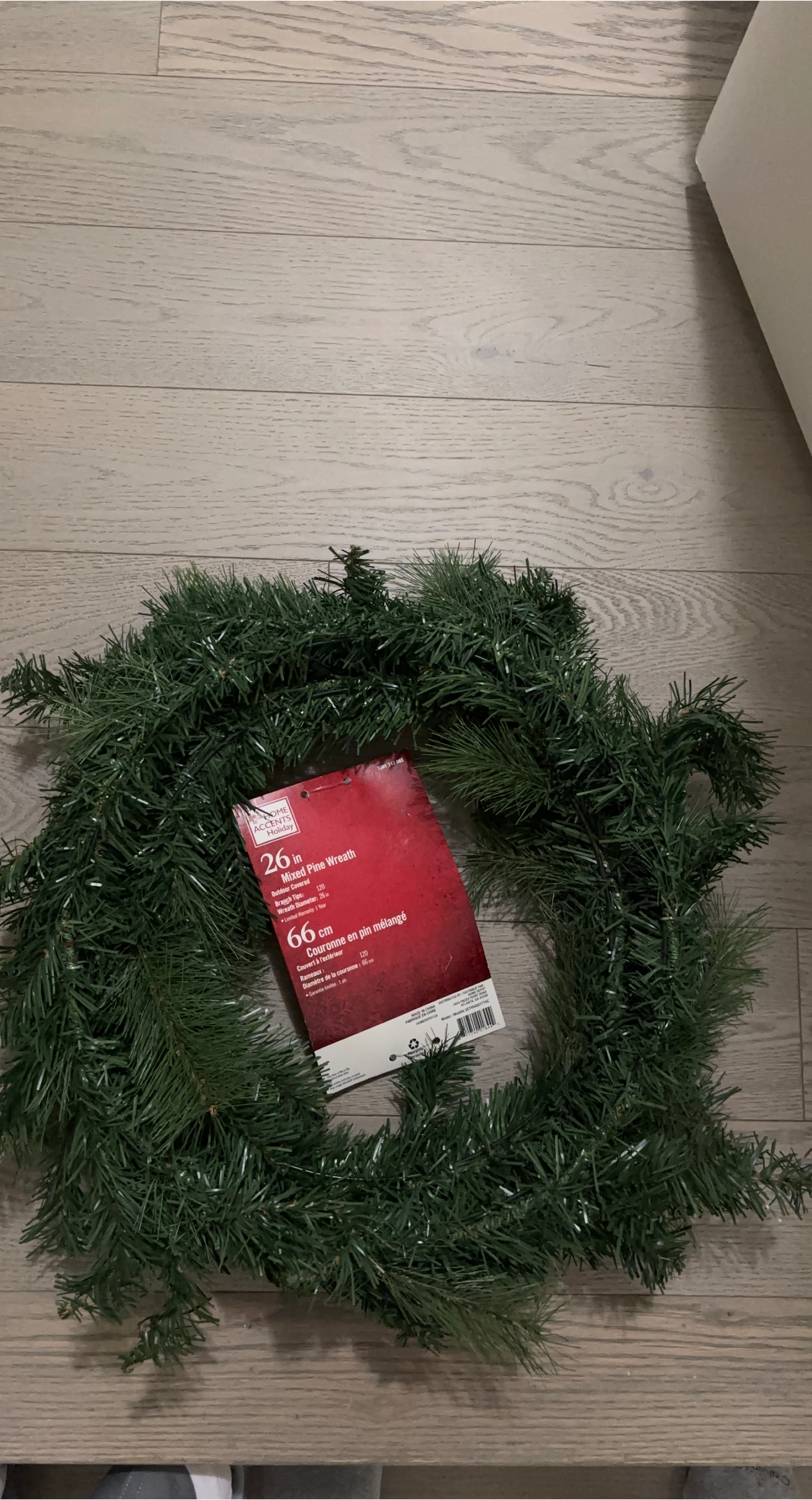 Home Accents Holiday 26" Mixed Pine Wreath - New