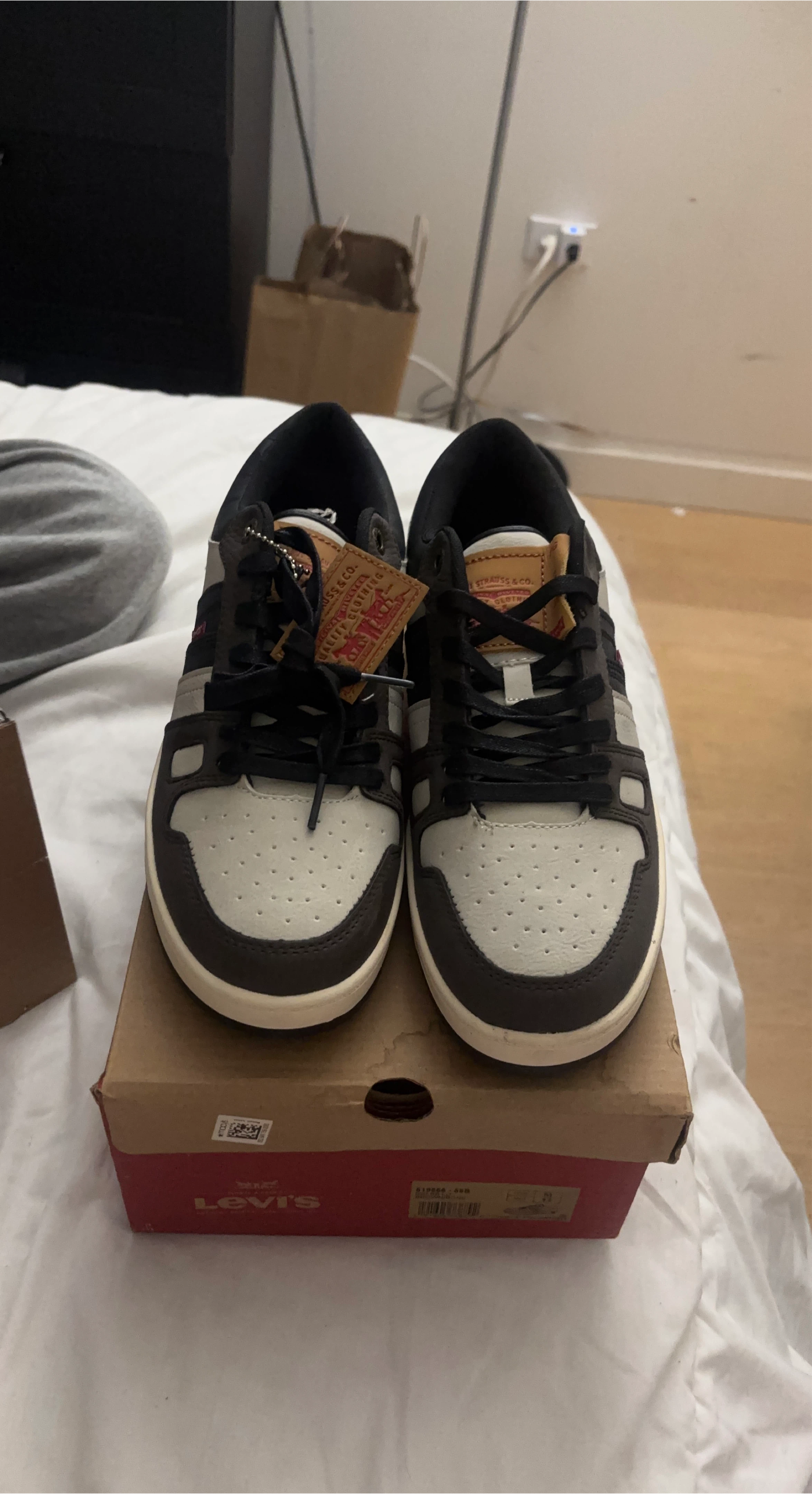 Levi's Strauss & Co. Sneakers size 9.5