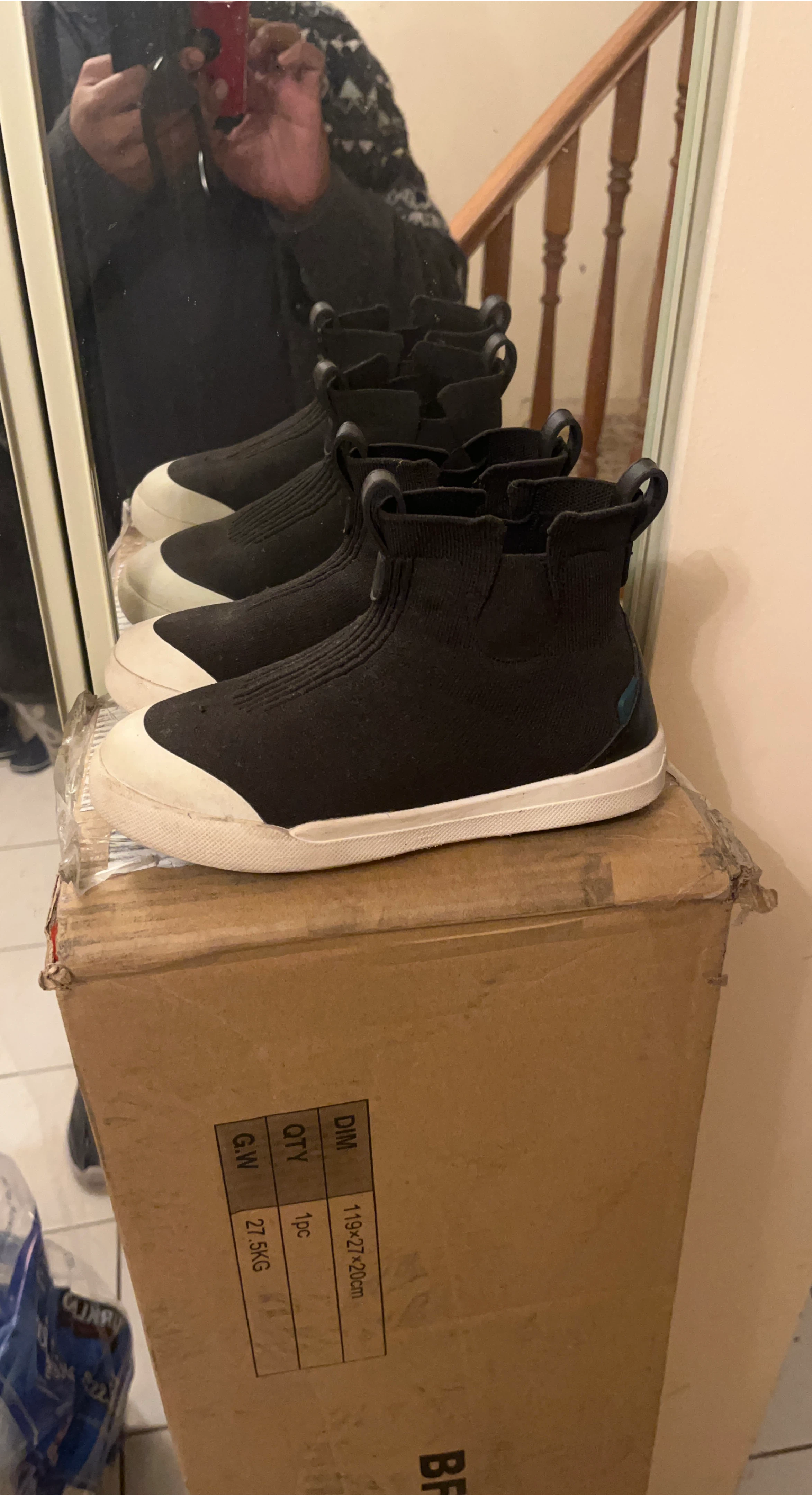 Vessi Weekend Chelsea kids shoes size J3
