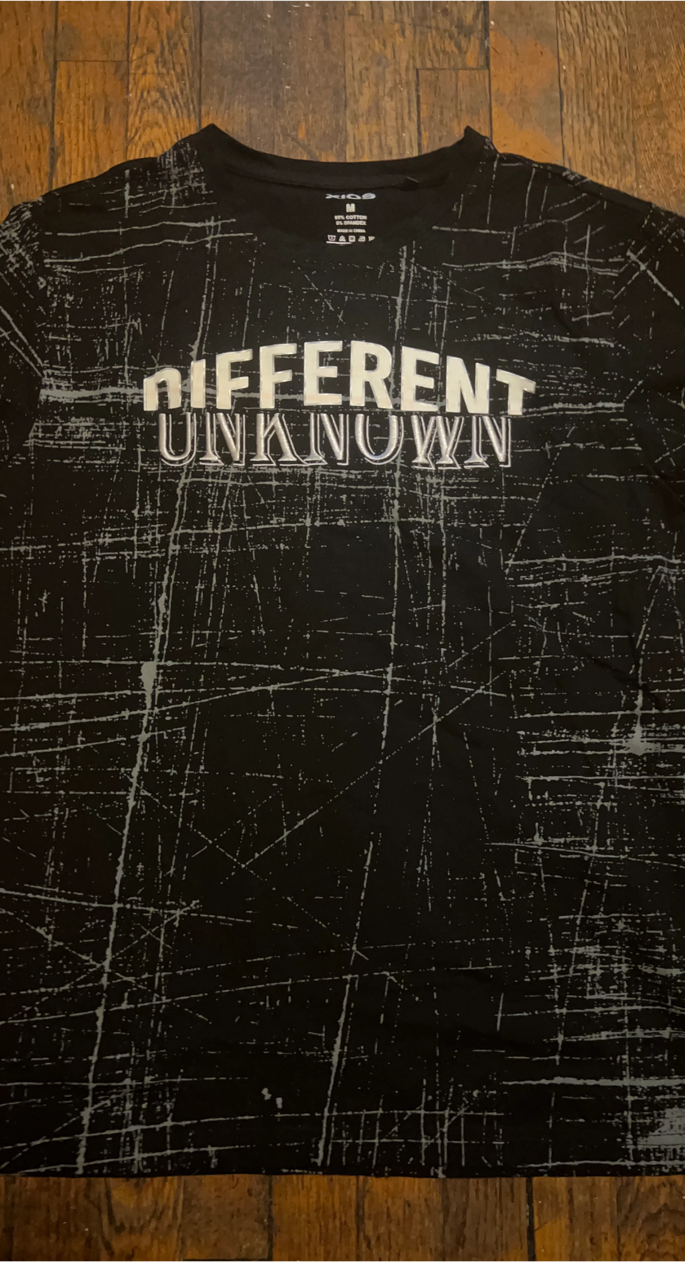 Xios Different Unknown Black T-Shirt - Size M
