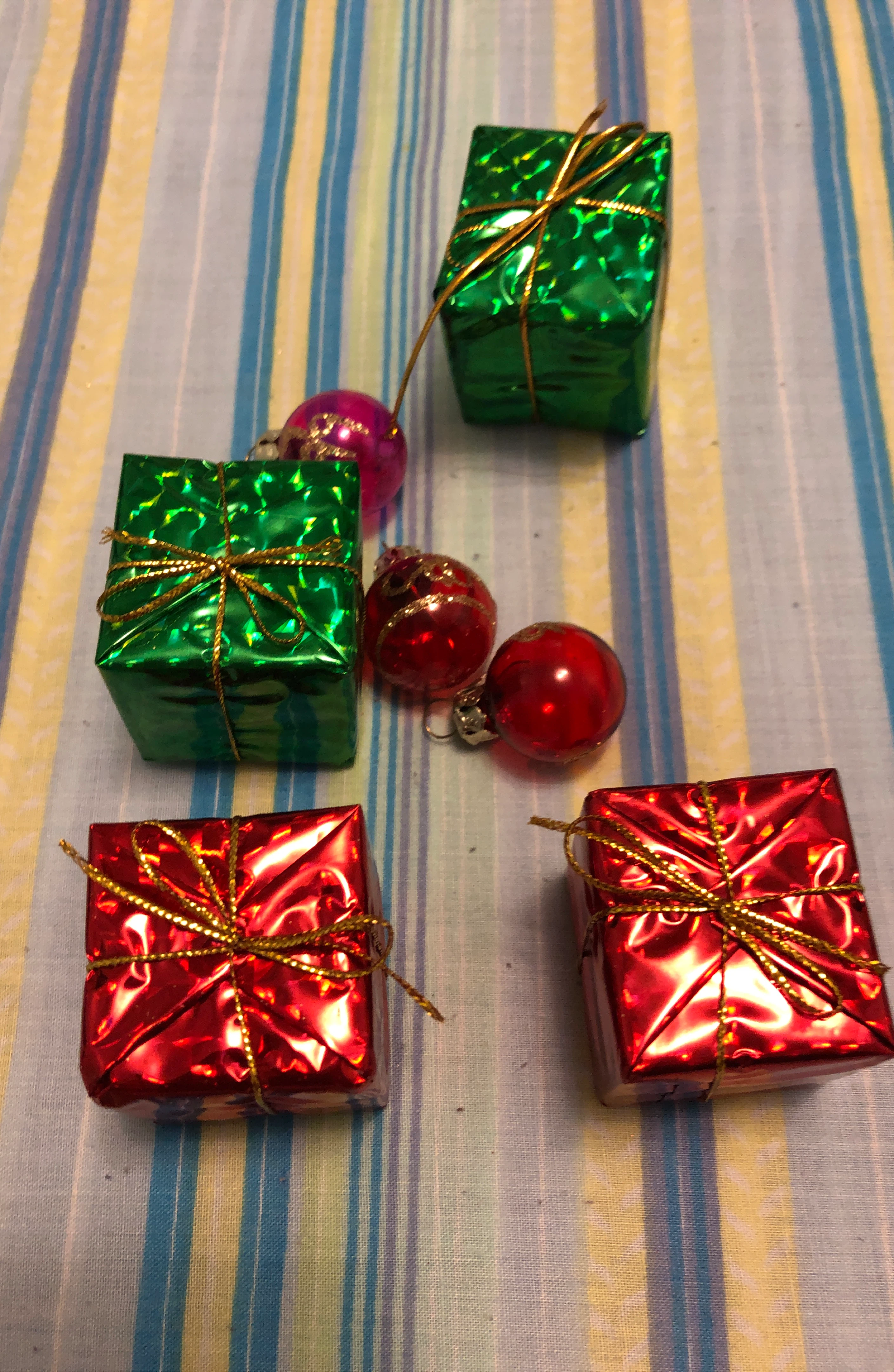 Christmas Ornaments & Gift Boxes