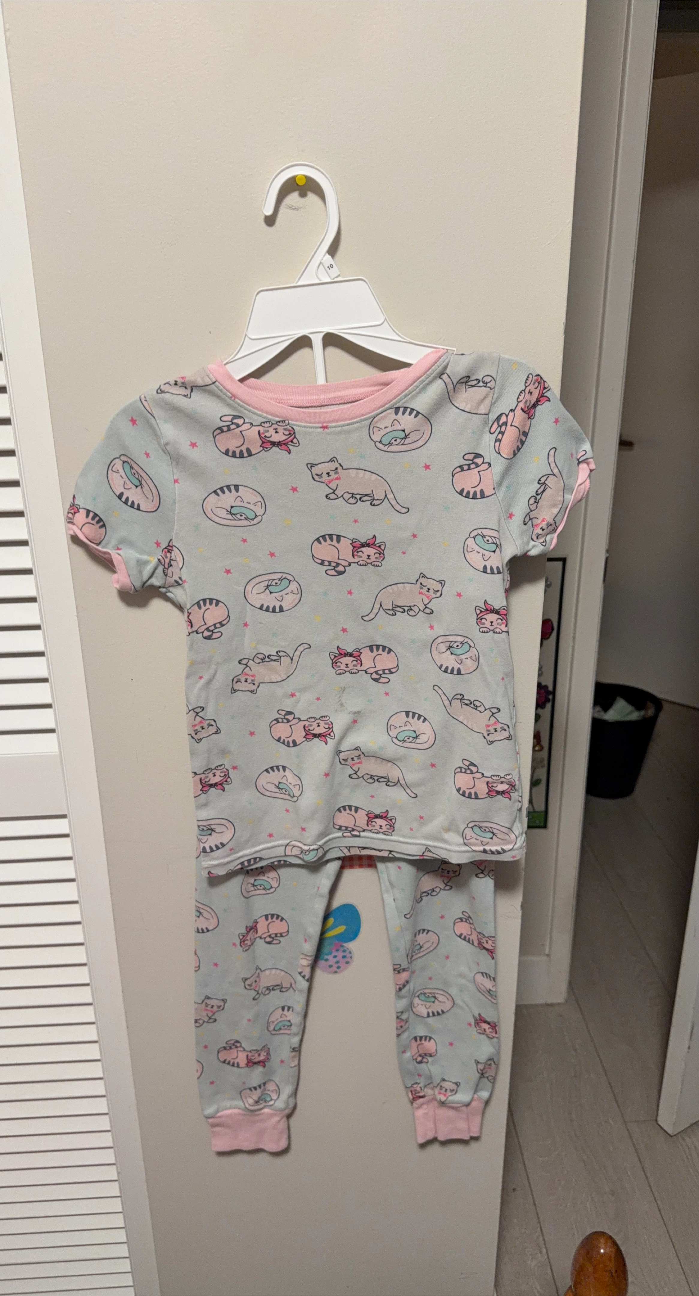 Cute Cat Print Pajamas Set
