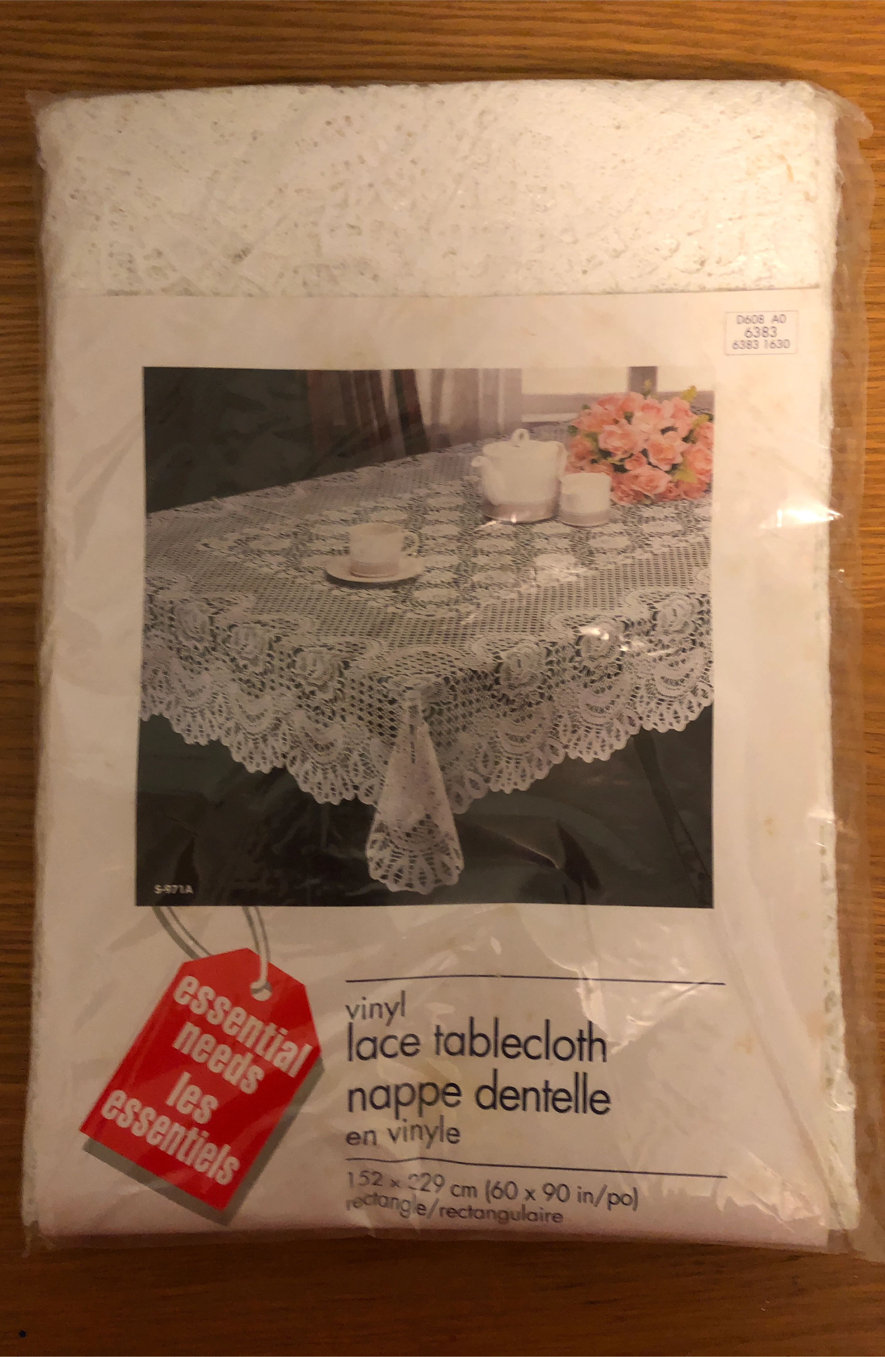 Essential Needs Vinyl Lace Tablecloth (60x90 in)