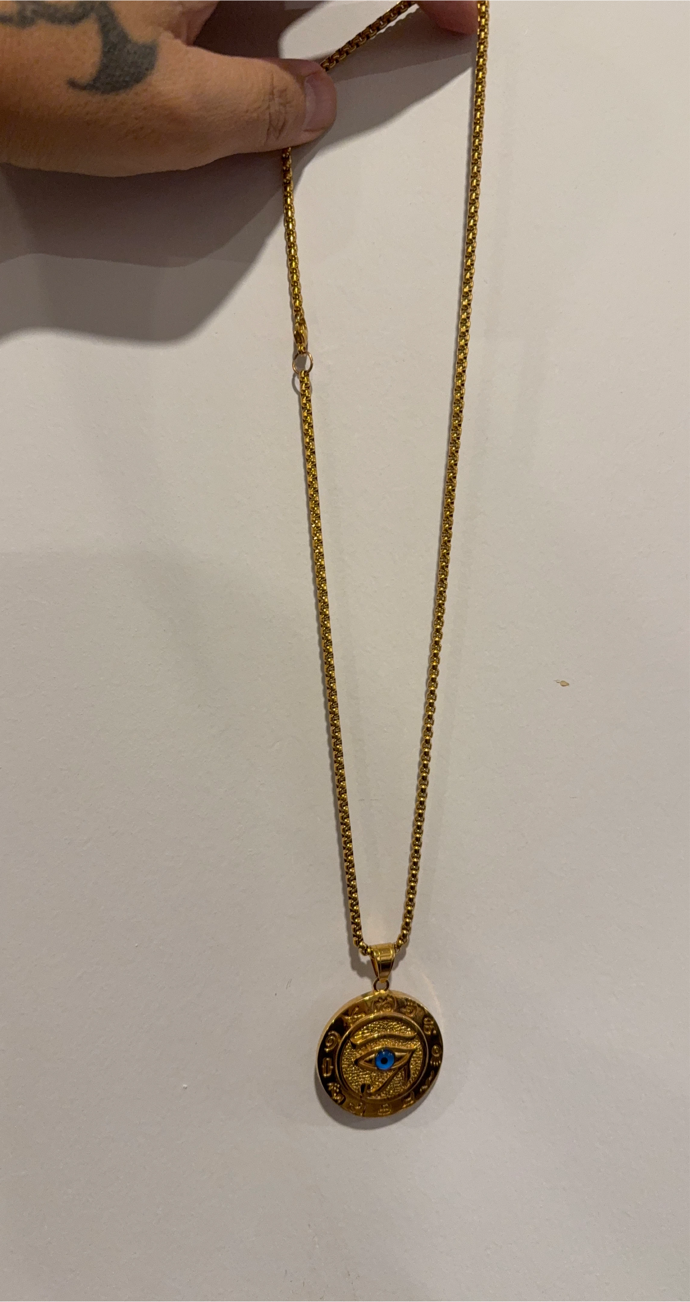 Gold Eye of Horus Pendant Necklace