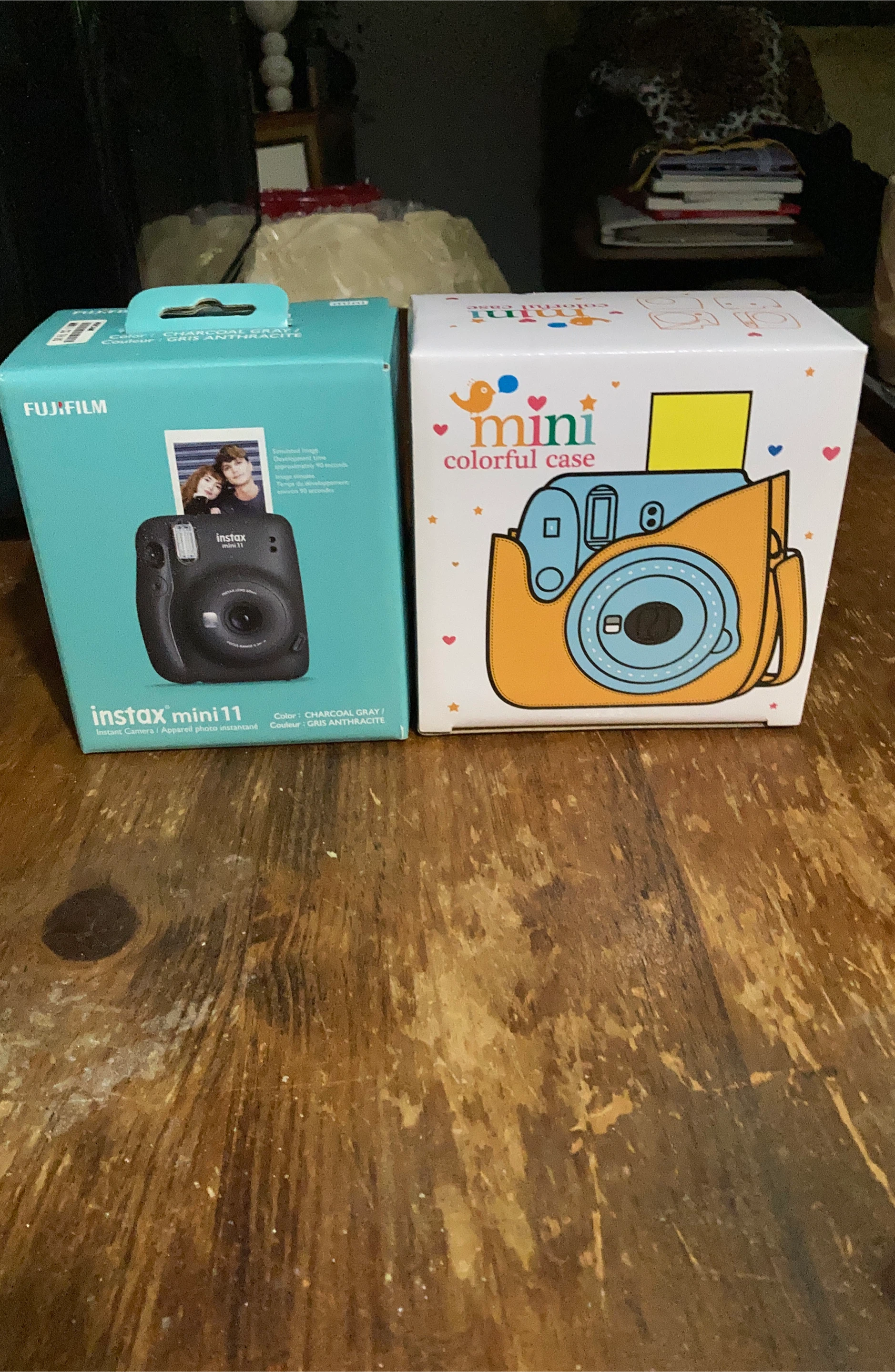 Fujifilm Instax Mini 11 Charcoal Gray + Case