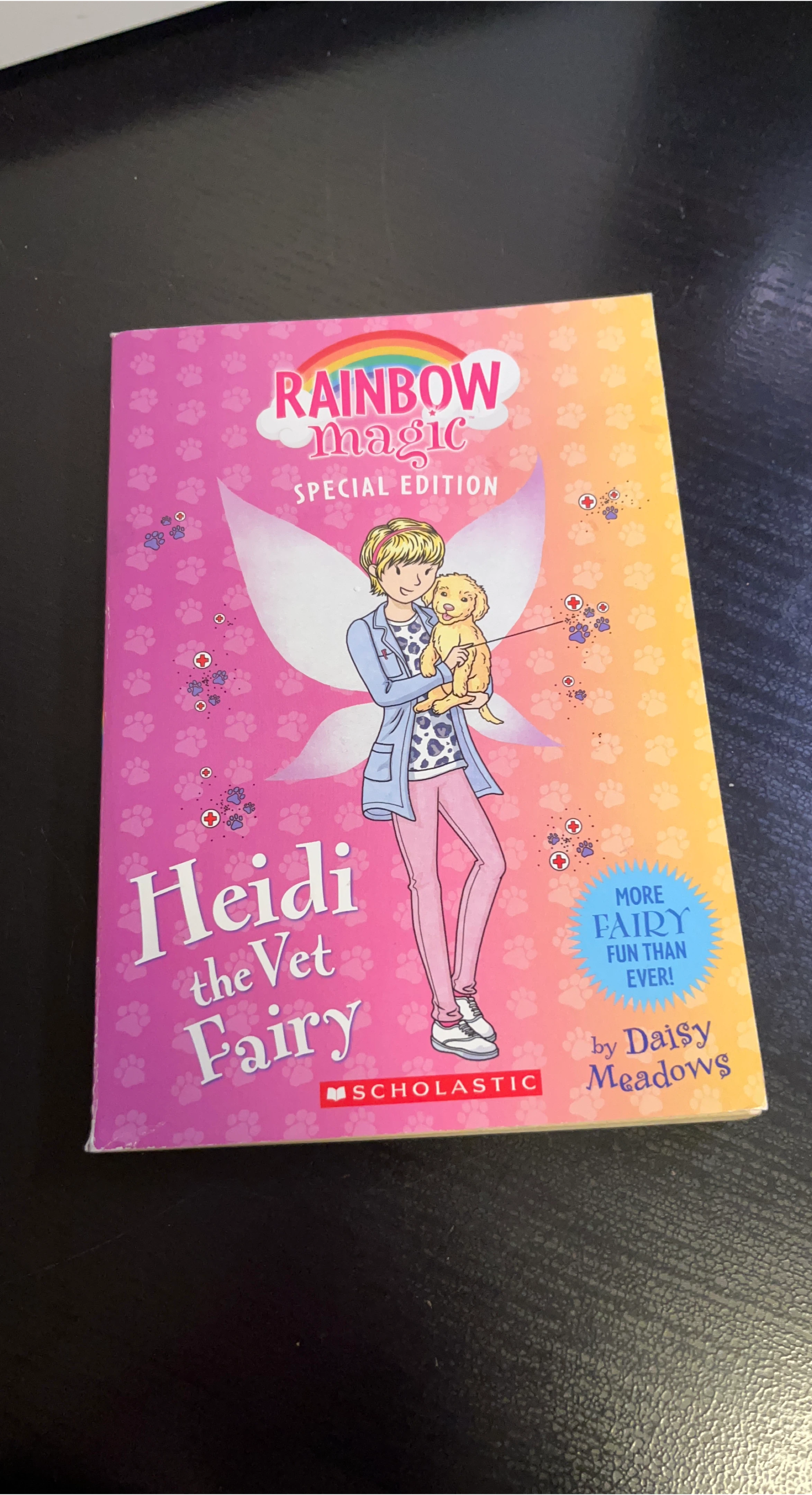 Rainbow Magic: Heidi the Vet Fairy