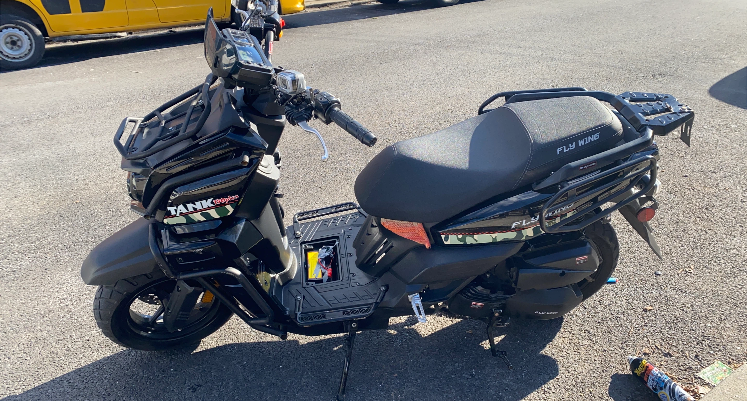 Tank Fly Wing 150 Scooter - Black
