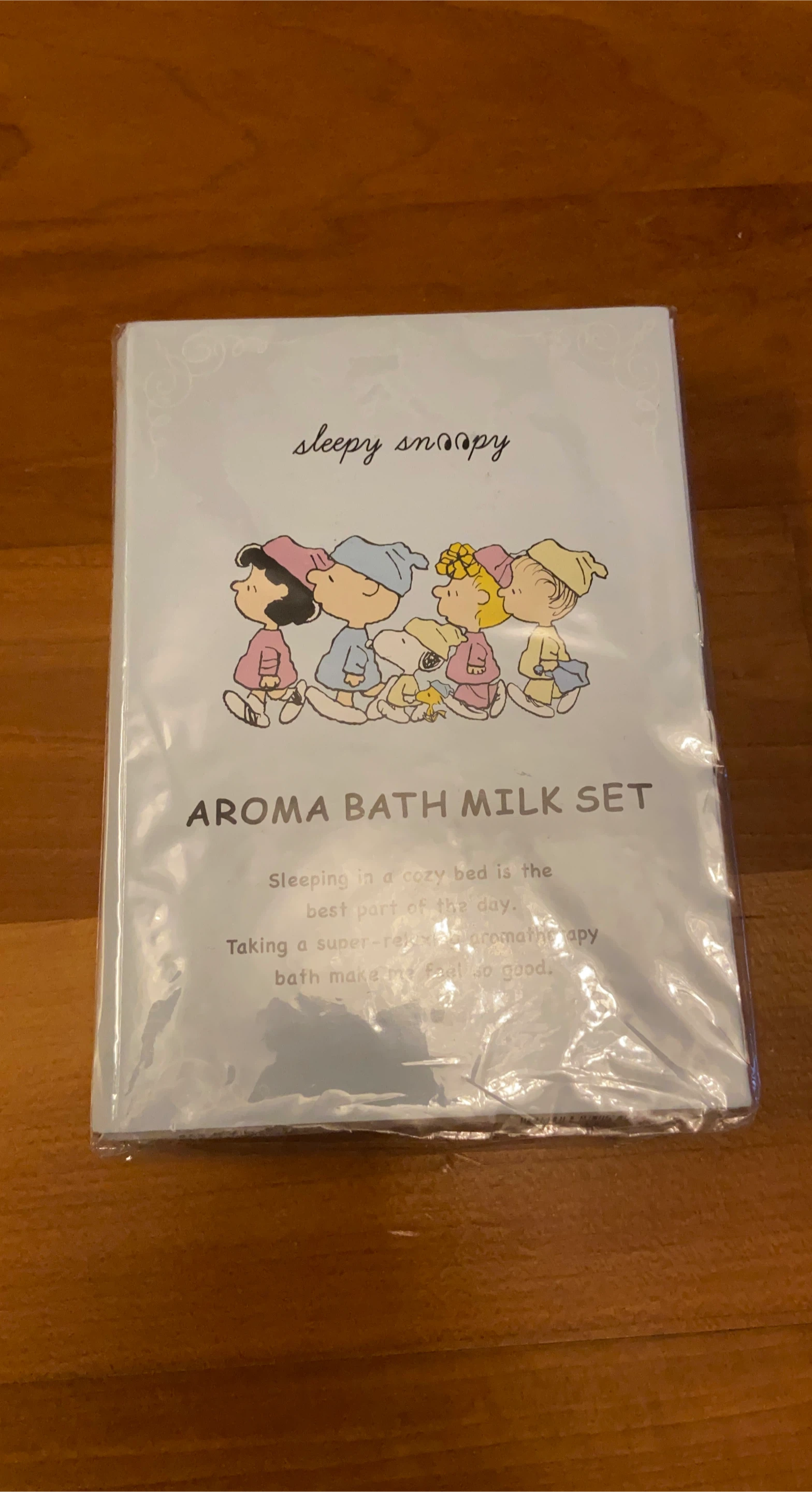 New Sleepy Snoopy Aroma Bath Milk Set