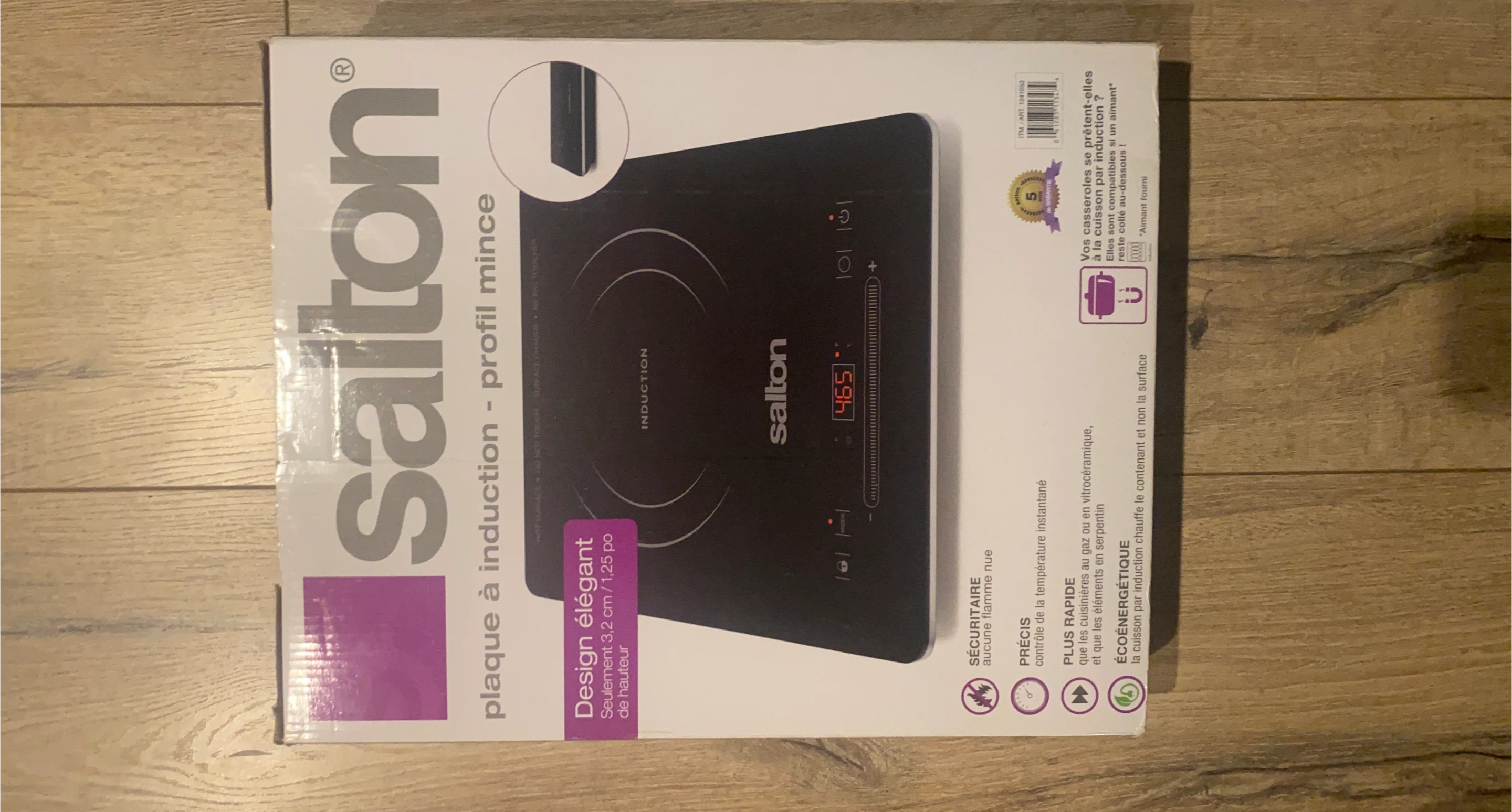 Salton Induction Cooktop - New in Box