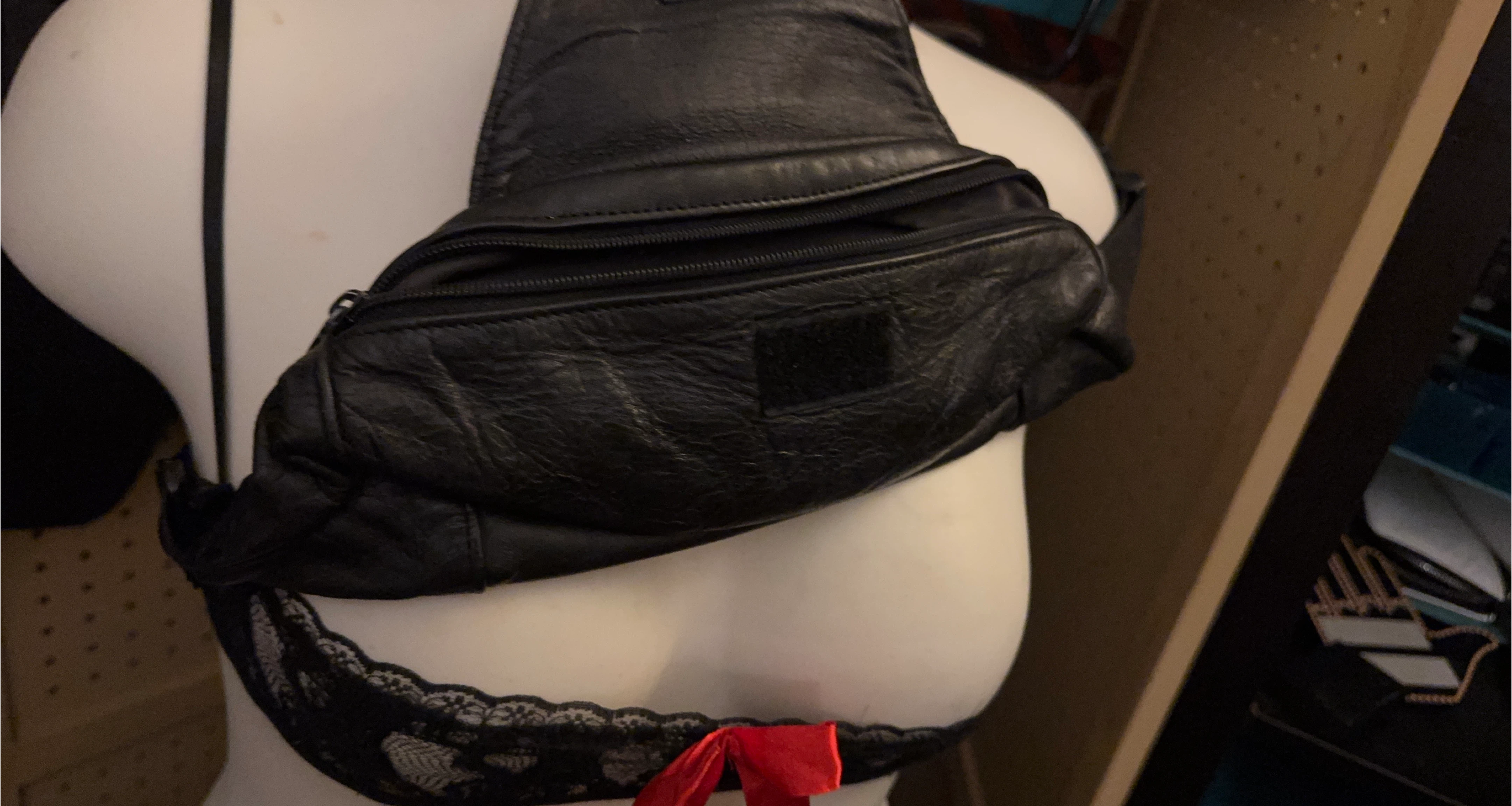 Vintage Targus Black Leather Fanny pack  Bag - photo 2