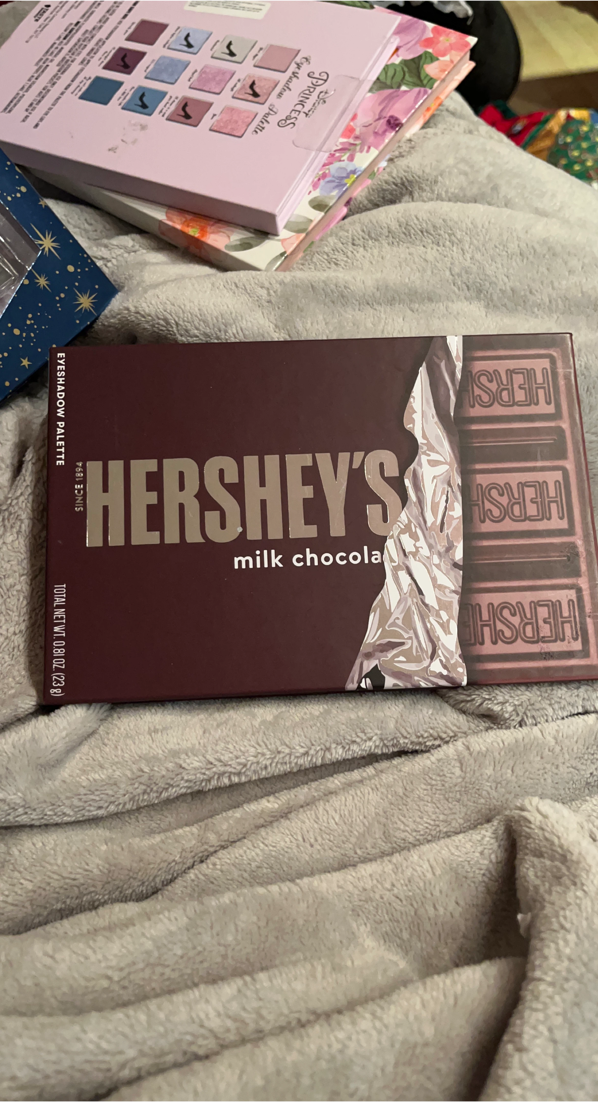 HERSHEY'S Milk Chocolate Eyeshadow Palette