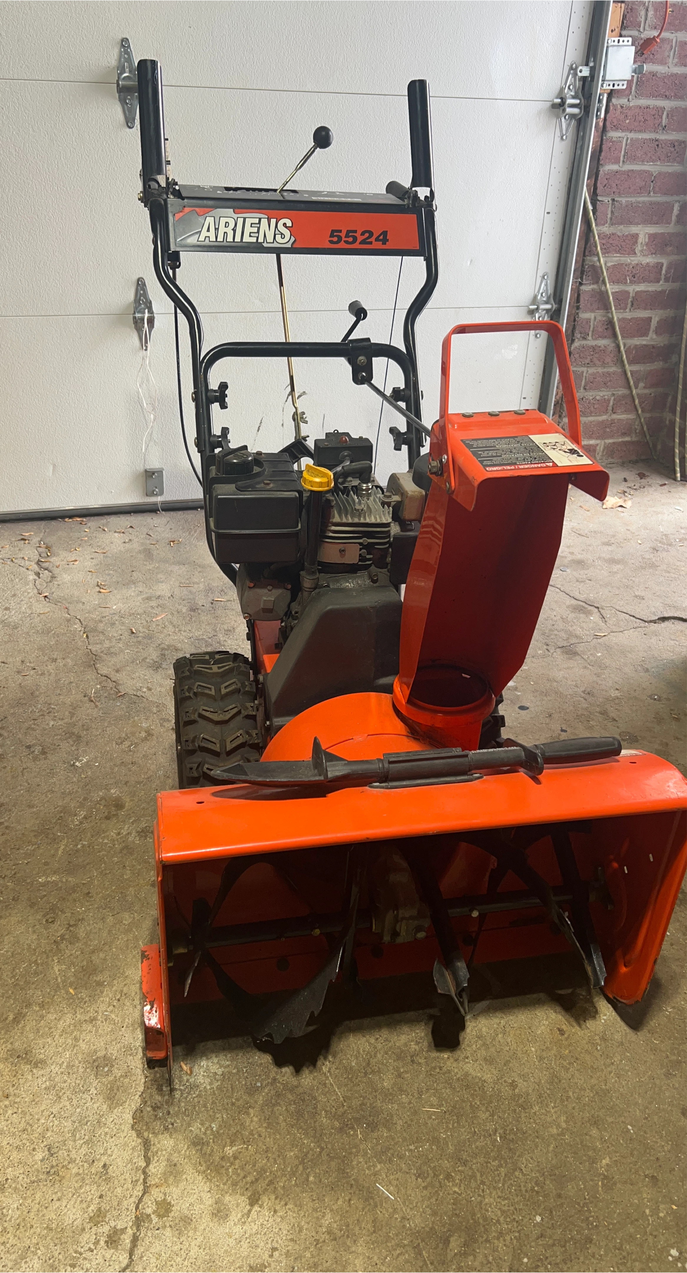 Ariens 5524 Snow Blower