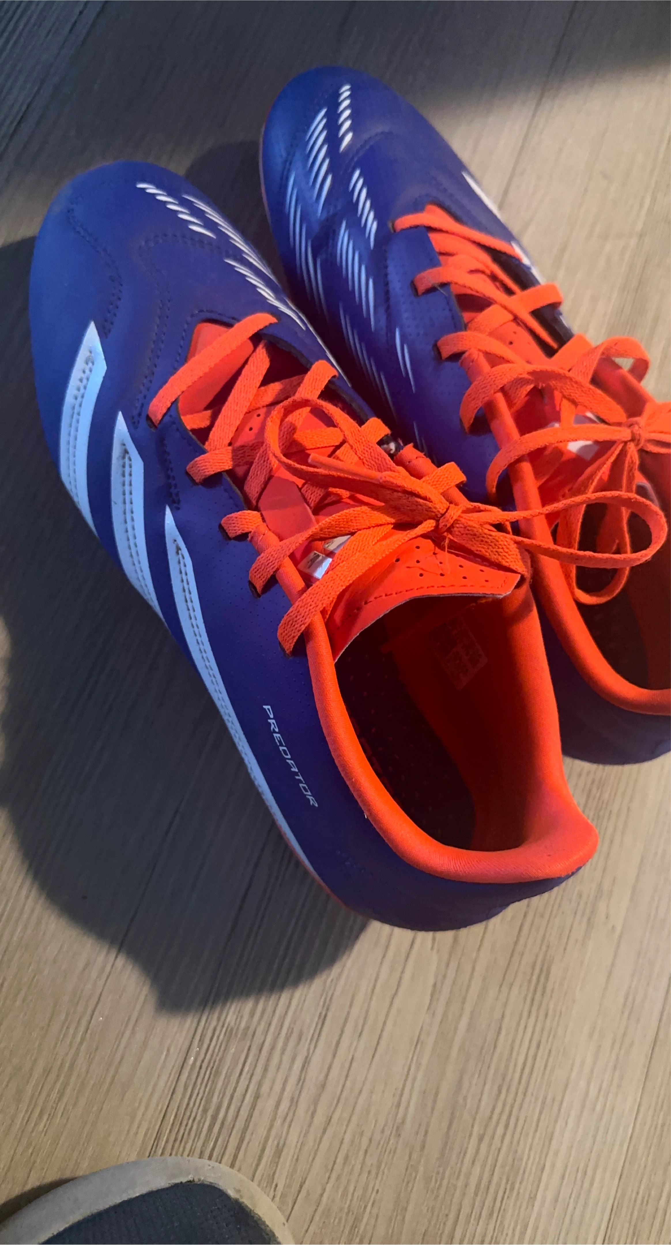 Size US 9 Adidas Predator Soccer Cleats - Blue & Orange