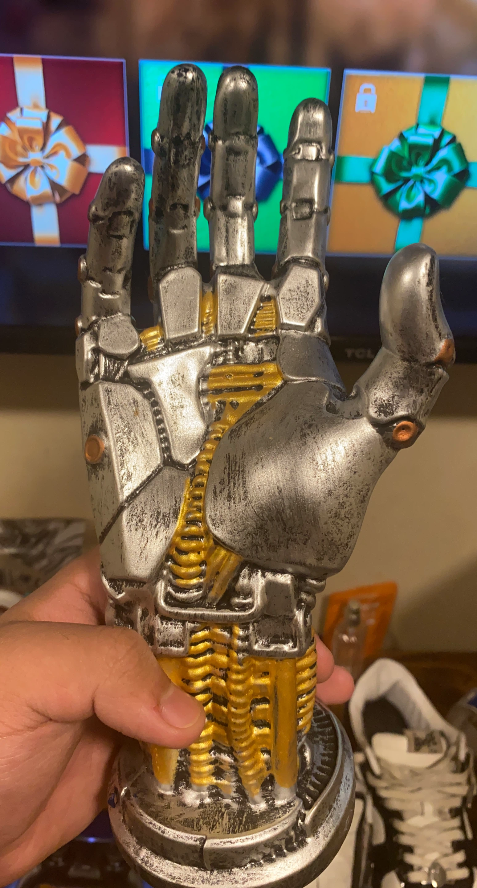 Cyberdyne Systems T-800 Terminator Hand