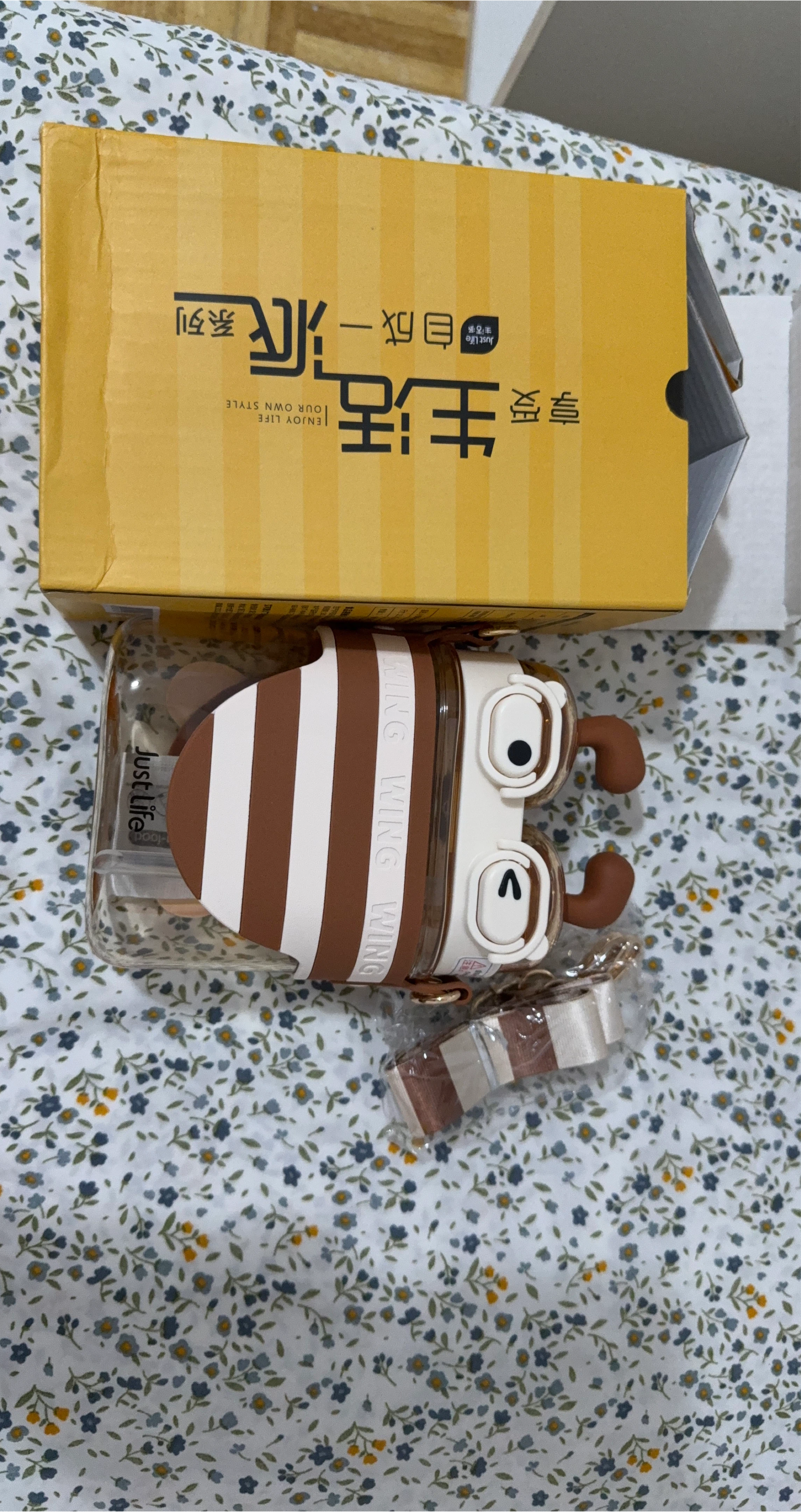 Wing Wing Wing Character Water Bottle - photo 2