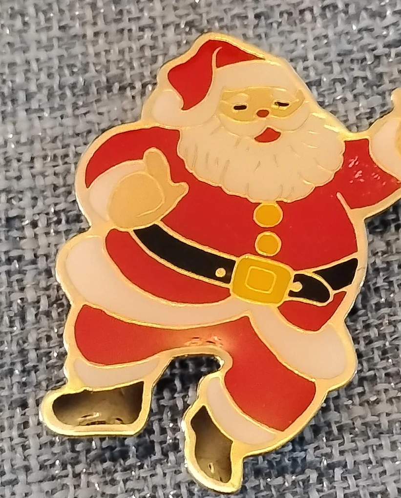 Santa Claus Enamel Pin